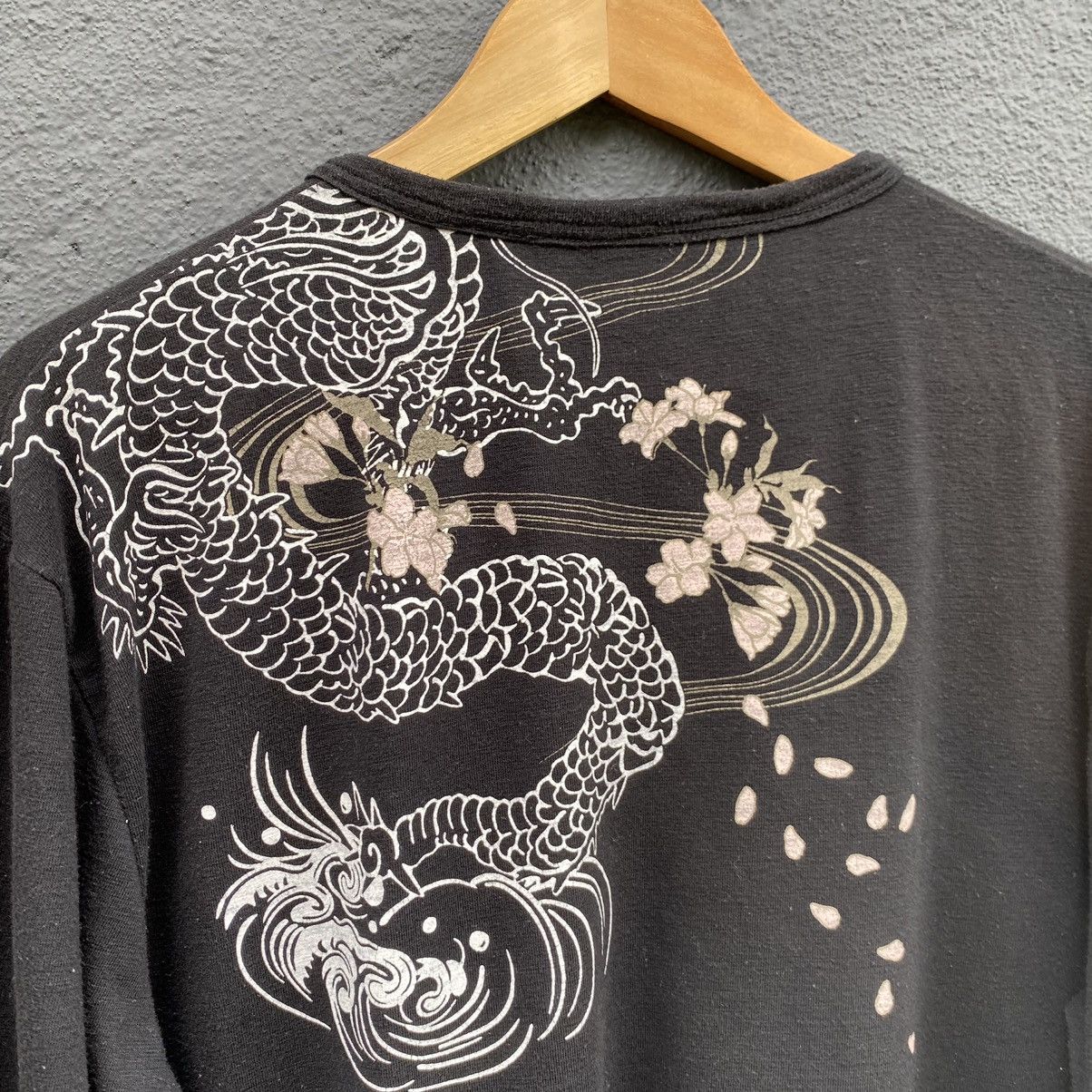 Japanese Brand Vintage Japanese Traditional Koi Fish Dragon ERD GRUNGE TEE Size US XL / EU 56 / 4 - 4 Thumbnail