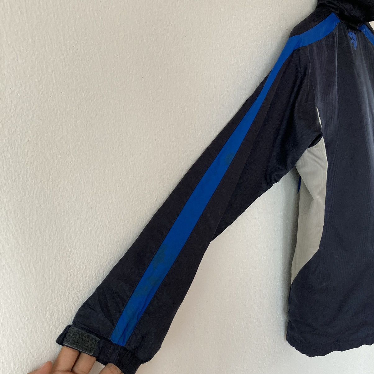 Nike 🔥LAST PRICE🔥 Nike Strips Windbreaker Hooded Size US L / EU 52-54 / 3 - 9 Thumbnail