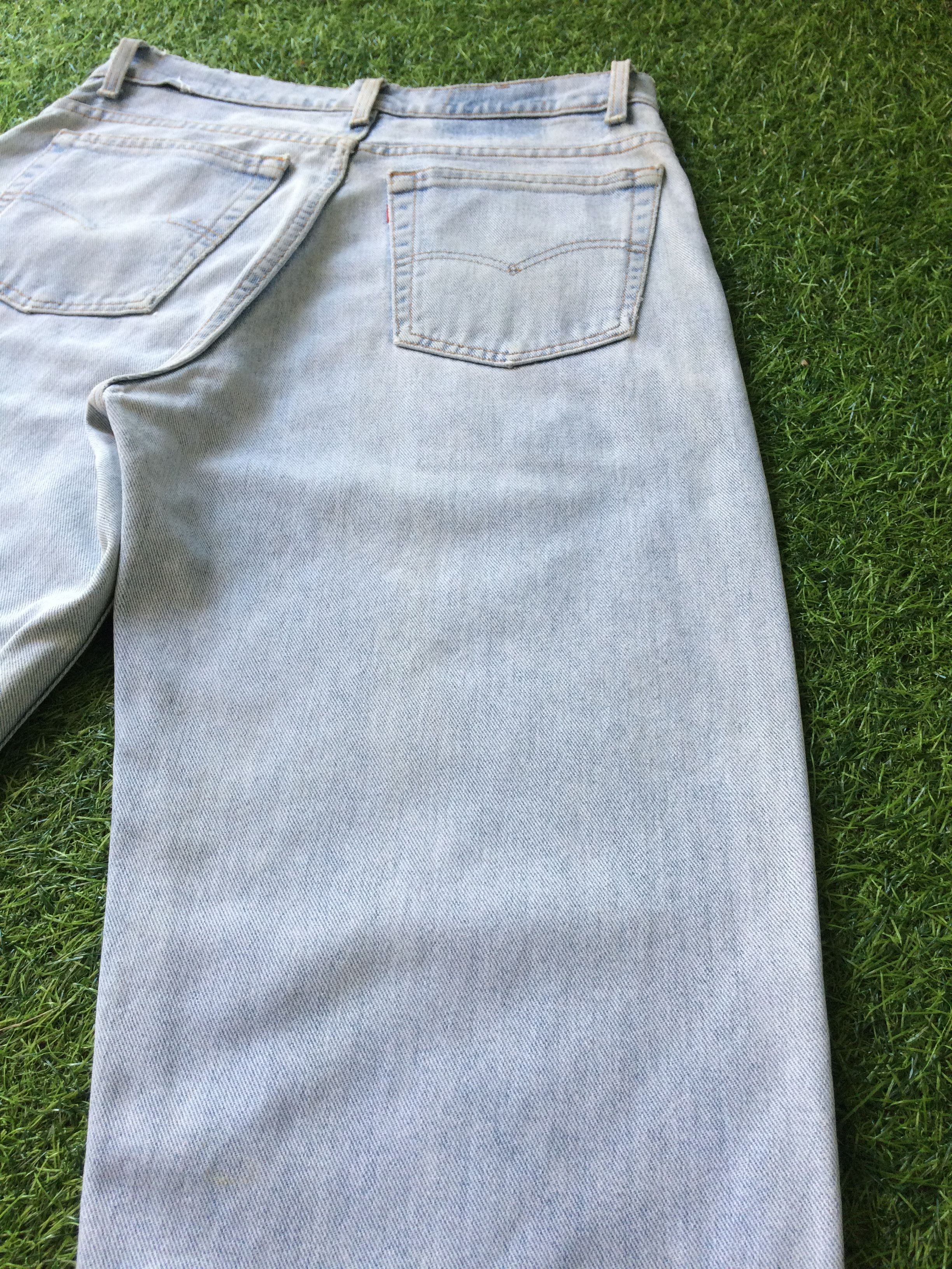 Levi's × Vintage Levis 560 Light Wash Jeans #B-660 Size US 32 / EU 48 - 7 Thumbnail