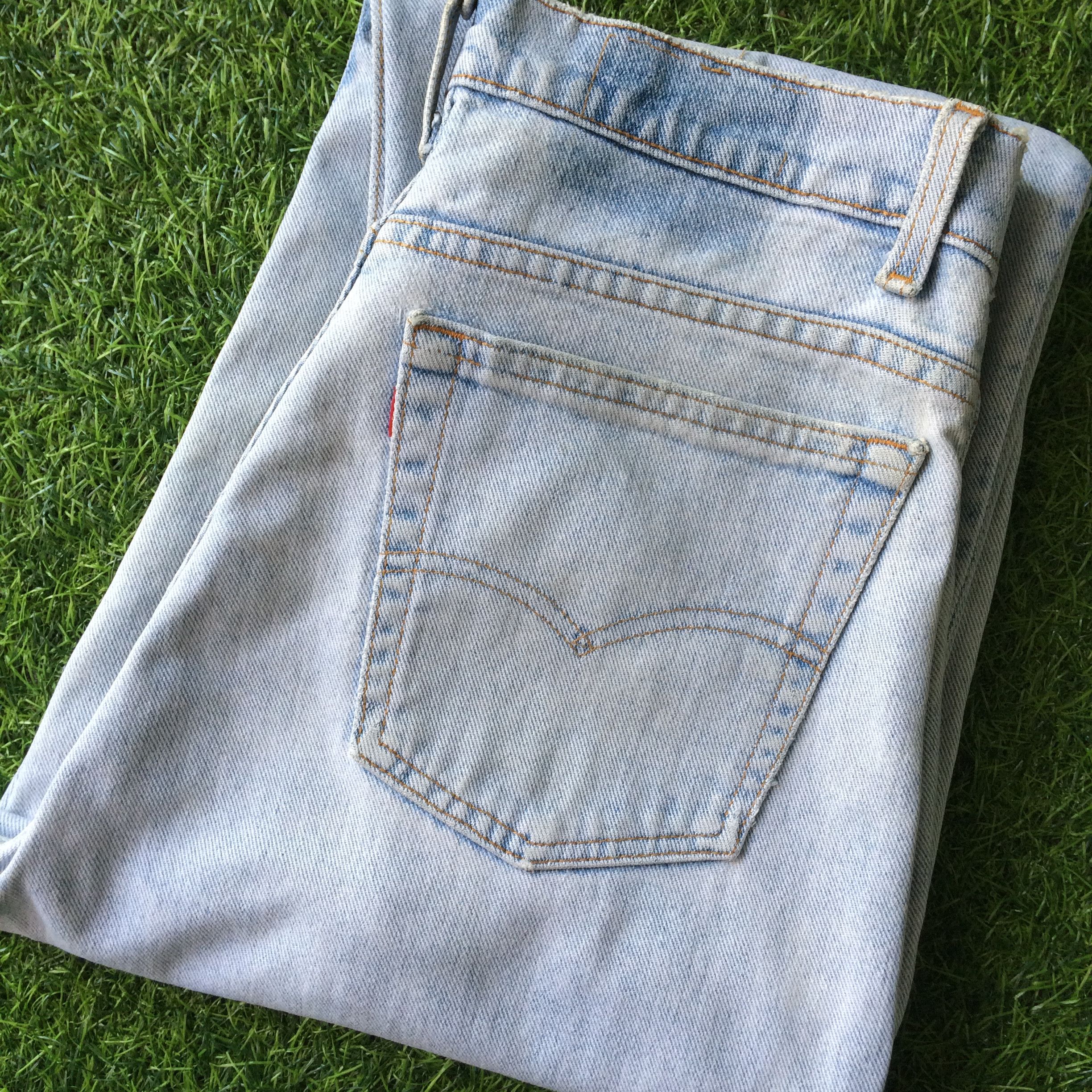 Levi's × Vintage Levis 560 Light Wash Jeans #B-660 Size US 32 / EU 48 - 8 Thumbnail