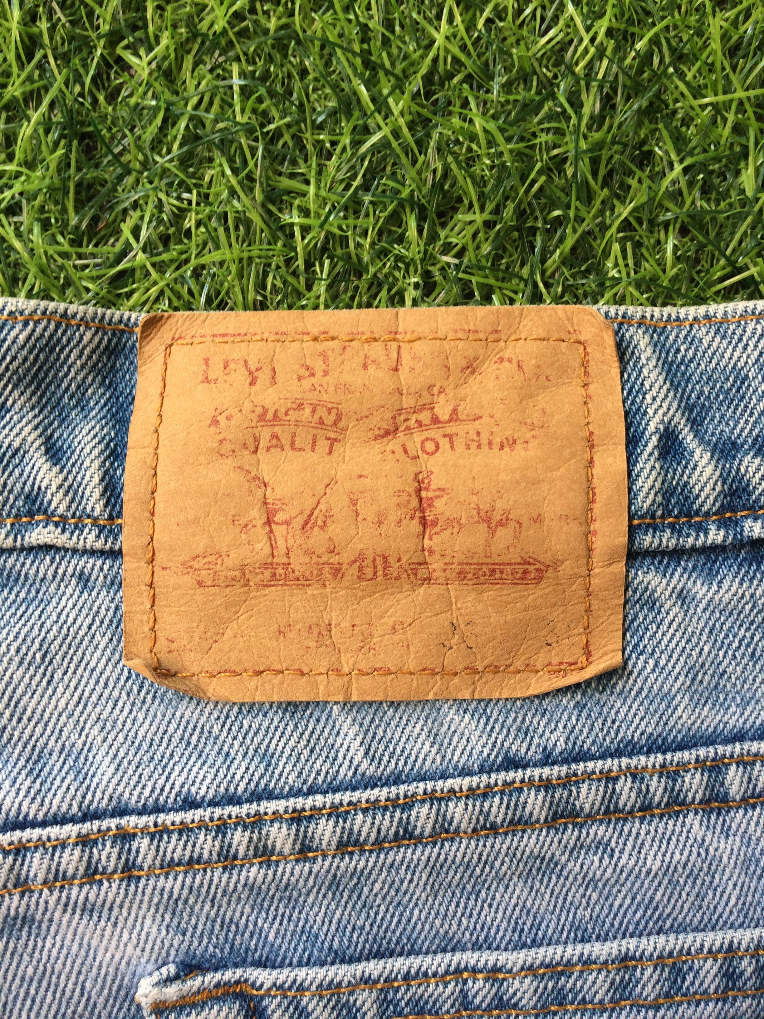 Jean × Vintage Levis 550 Light Wash Jeans #B-664 Size US 35 - 10 Thumbnail