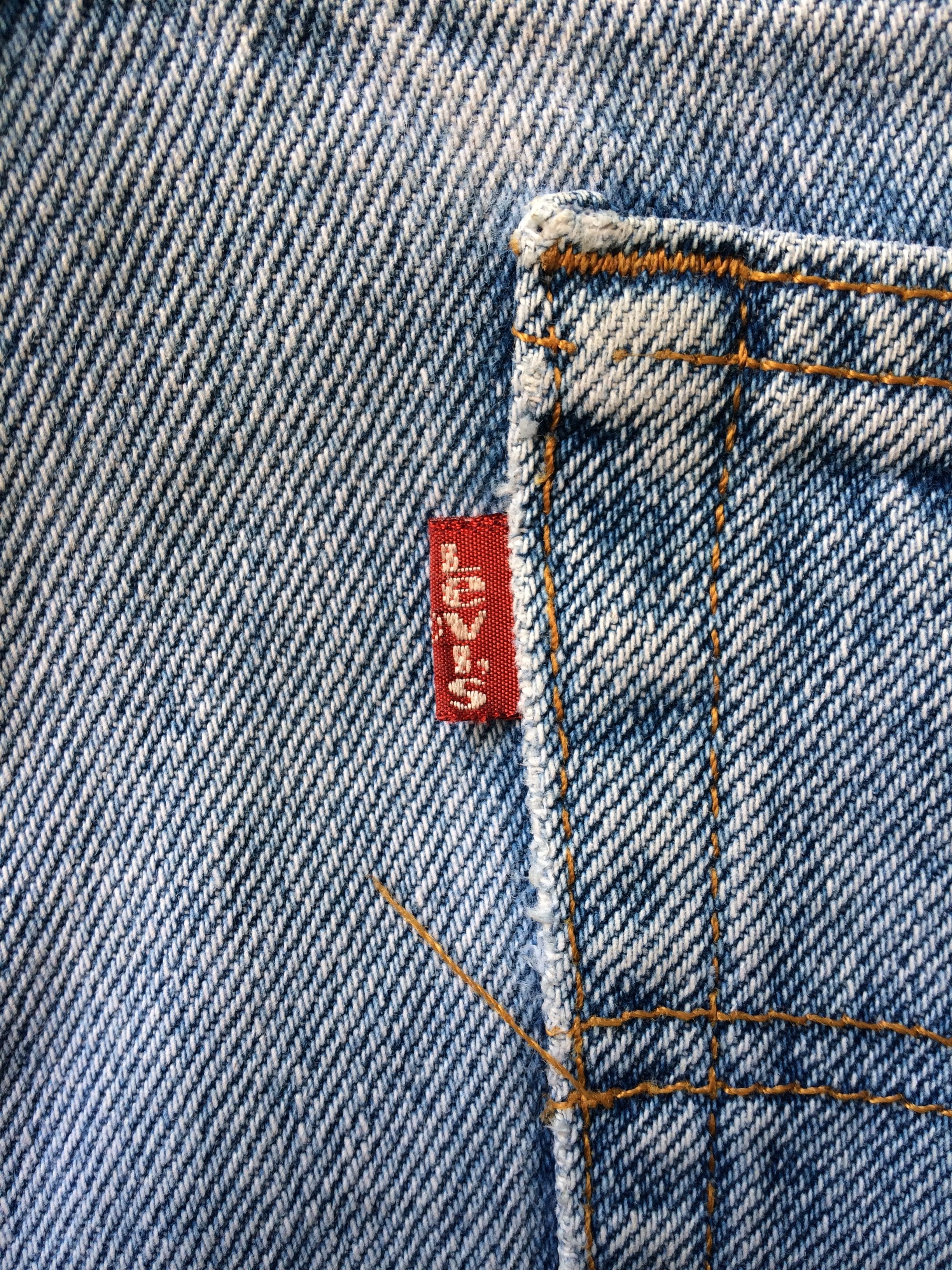 Jean × Vintage Levis 550 Light Wash Jeans #B-664 Size US 35 - 9 Thumbnail