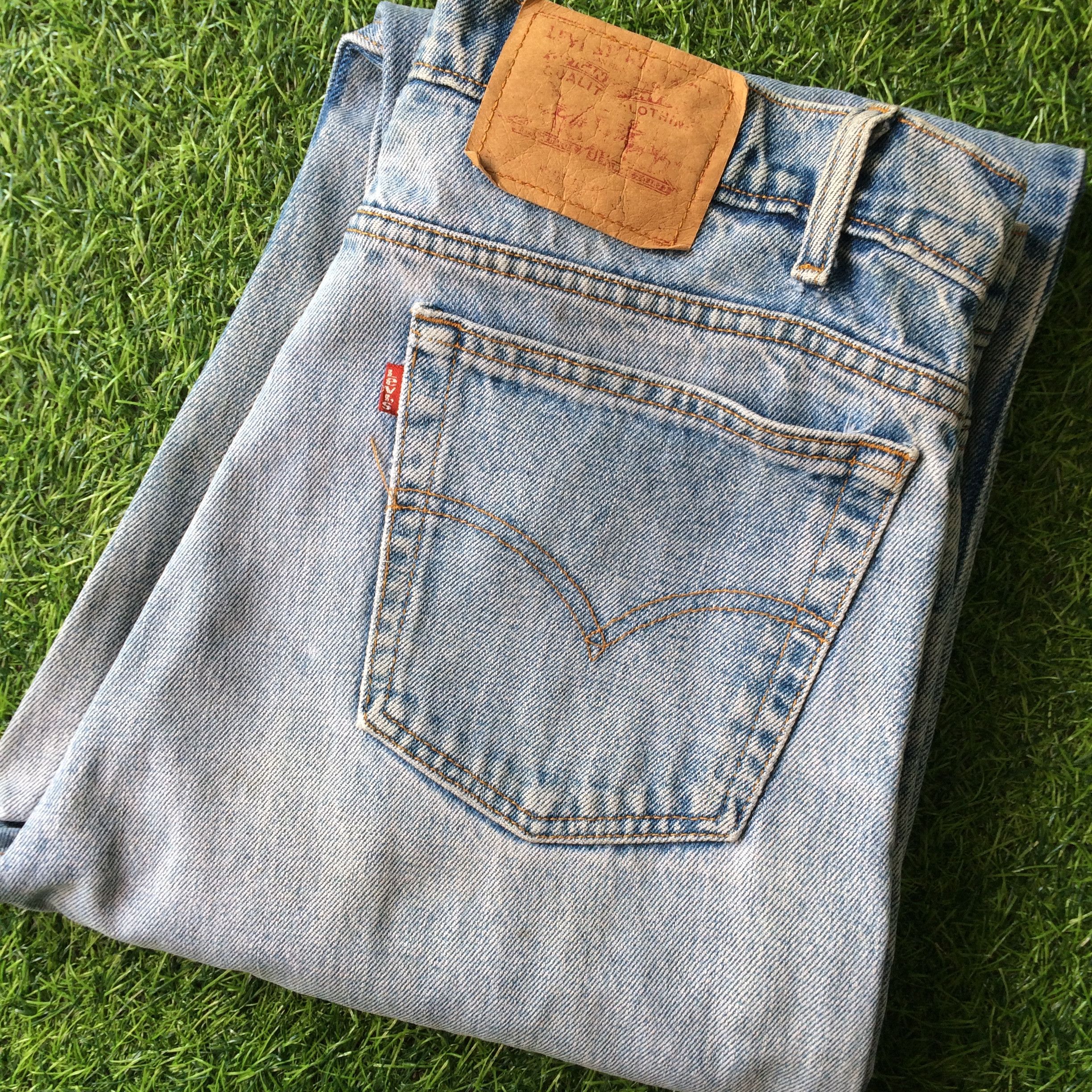 Jean × Vintage Levis 550 Light Wash Jeans #B-664 Size US 35 - 8 Thumbnail