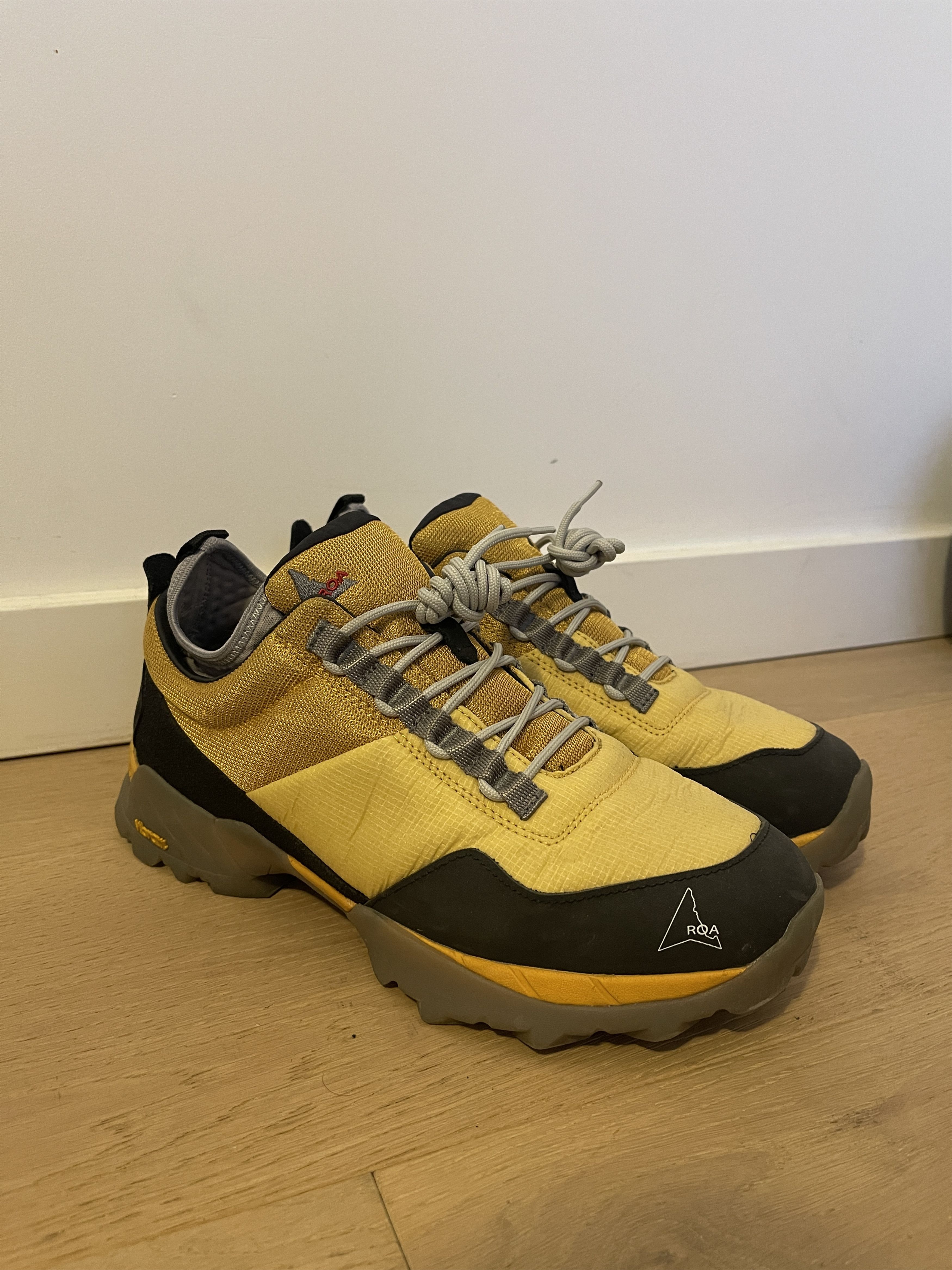 Pre-owned Roa Yellow Double Neal Sneakers