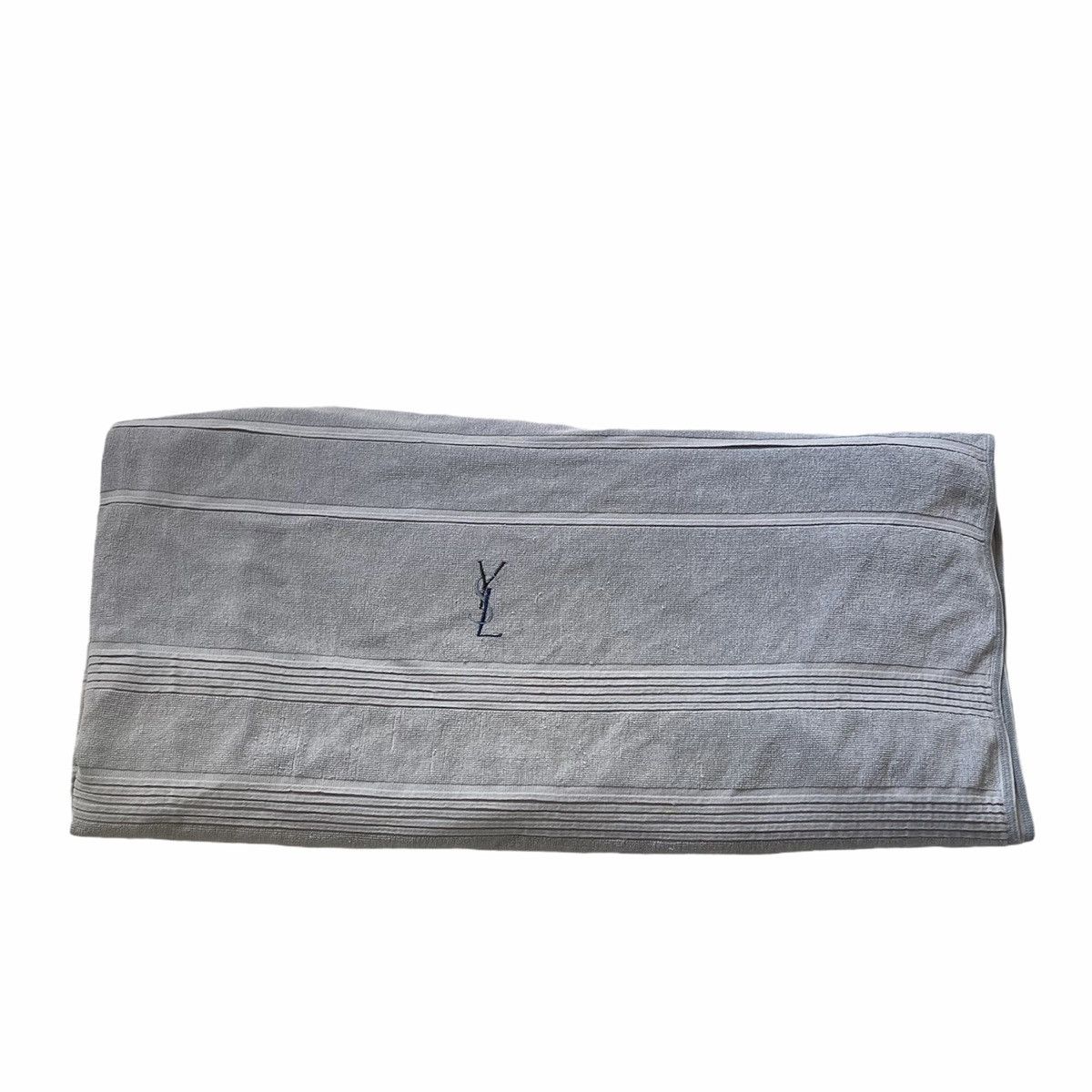 Yves Saint Laurent Yves Saint Laurent linge de maison Blanket Size ONE SIZE - 1 Thumbnail