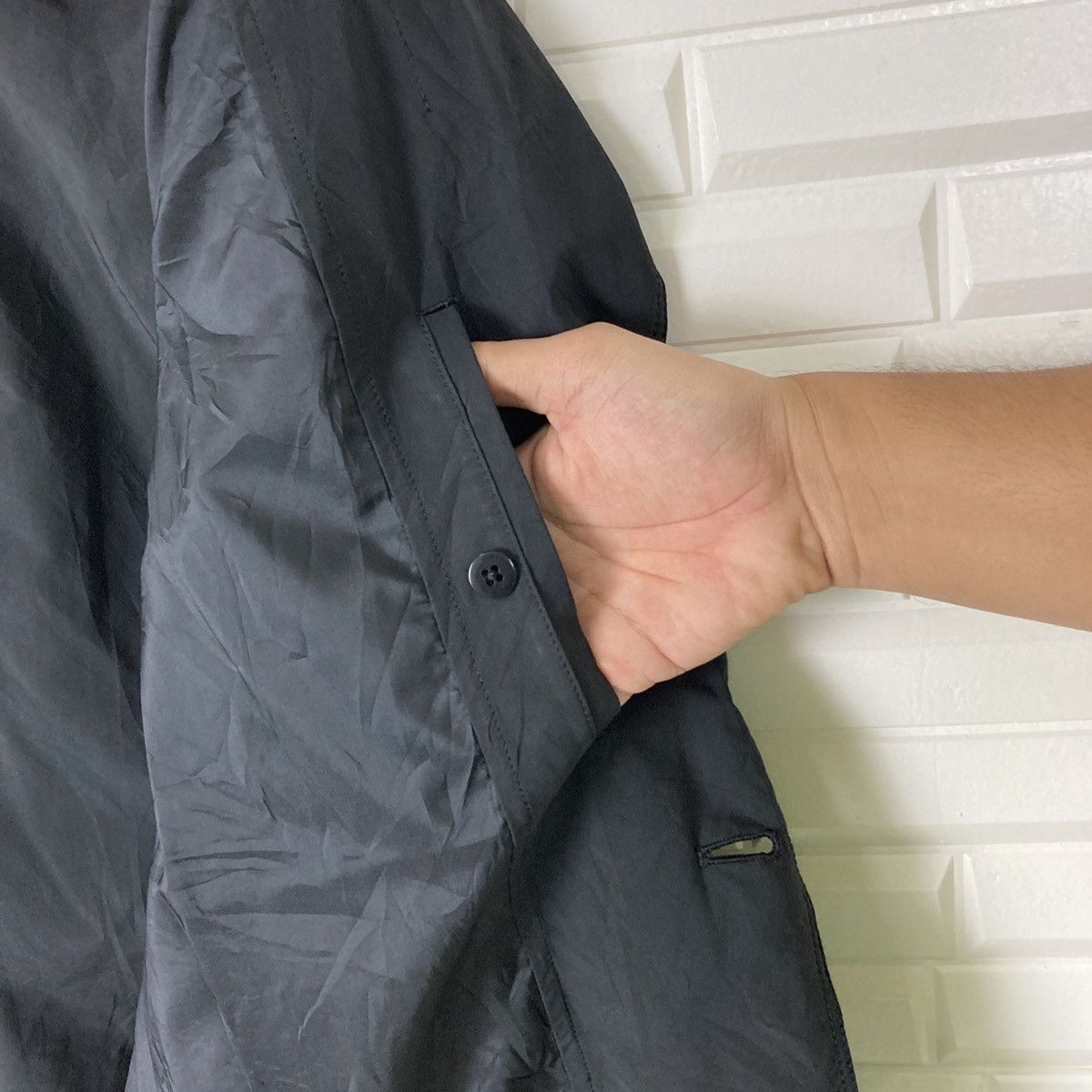 Japanese Brand Rare Japanese Nylon Light Coat Size US L / EU 52-54 / 3 - 19 Thumbnail