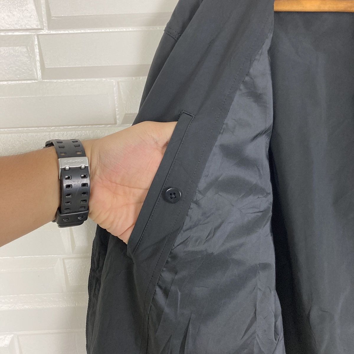 Japanese Brand Rare Japanese Nylon Light Coat Size US L / EU 52-54 / 3 - 17 Thumbnail