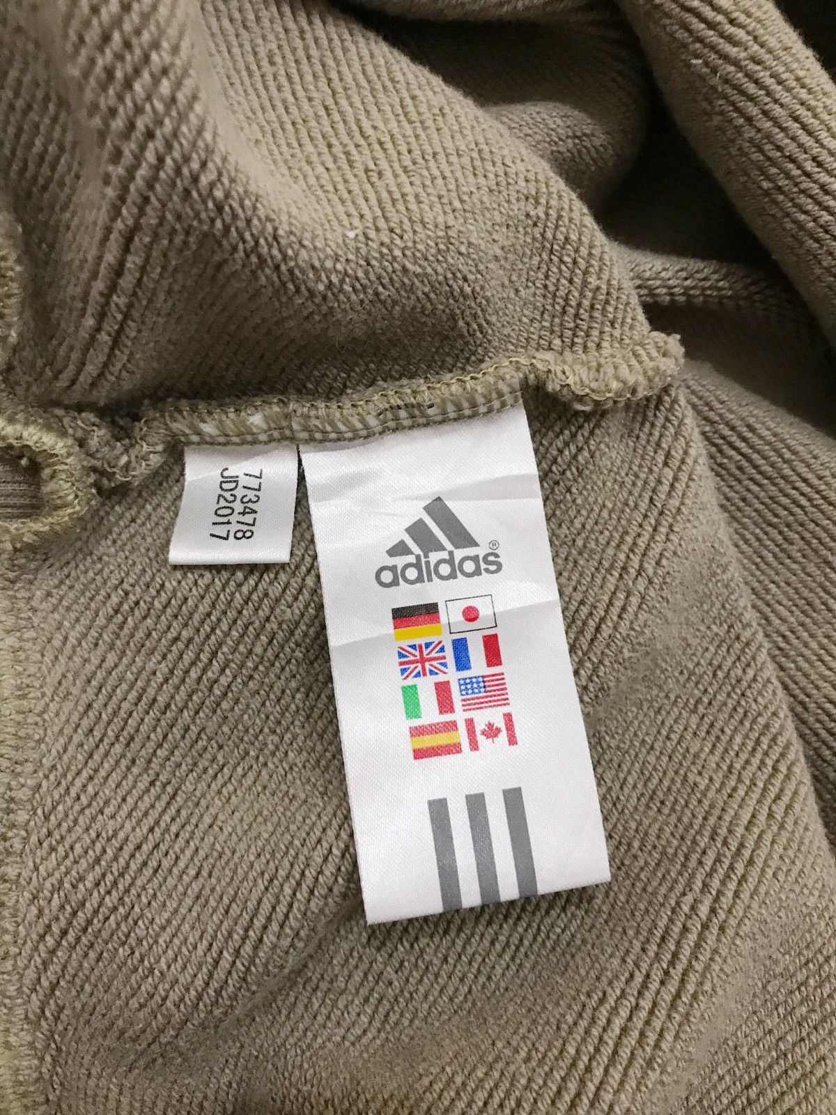 Adidas Vintage Adidas Sweatshirt Size US S / EU 44-46 / 1 - 5 Thumbnail