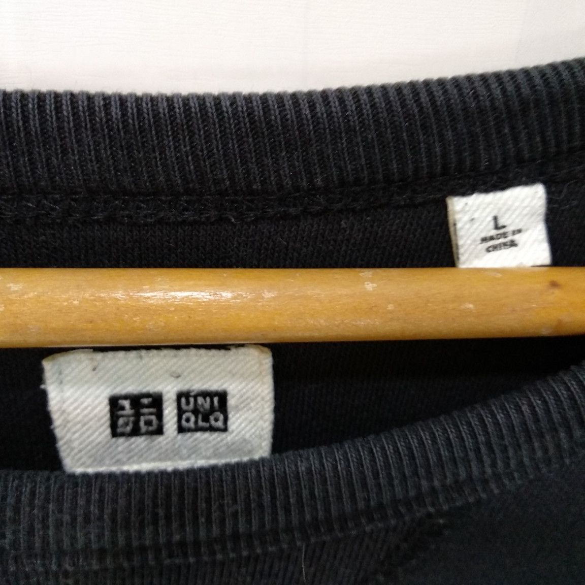 Uniqlo UNIQLO Black Plain Sweatshirts Jumper Pullover Sweater Size US L / EU 52-54 / 3 - 9 Thumbnail
