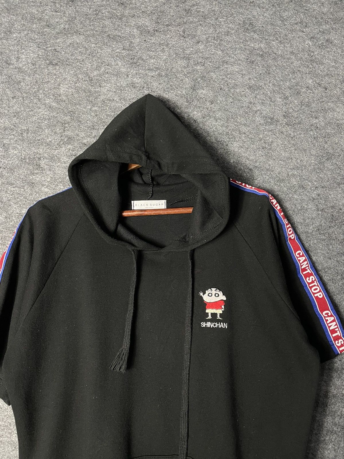 Anime CRAYON SHIN CHAN BLACK SUGAR HOODIE Size US L / EU 52-54 / 3 - 2 Thumbnail