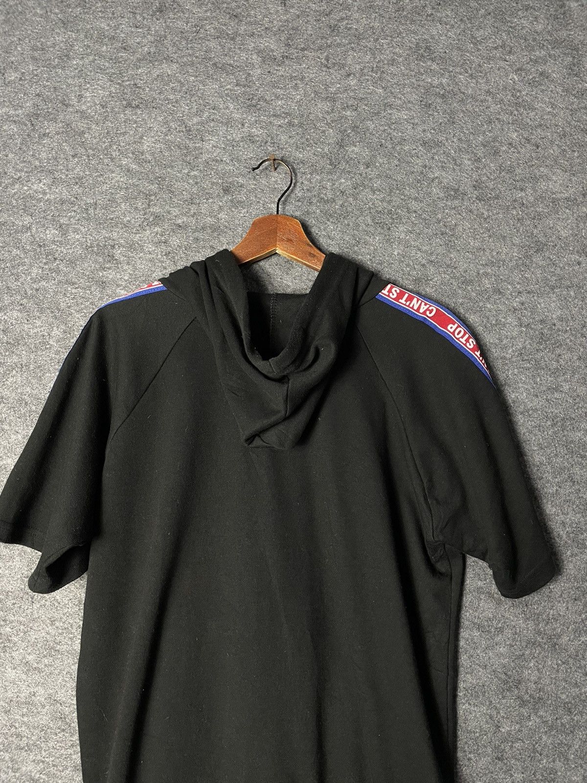 Anime CRAYON SHIN CHAN BLACK SUGAR HOODIE Size US L / EU 52-54 / 3 - 4 Thumbnail