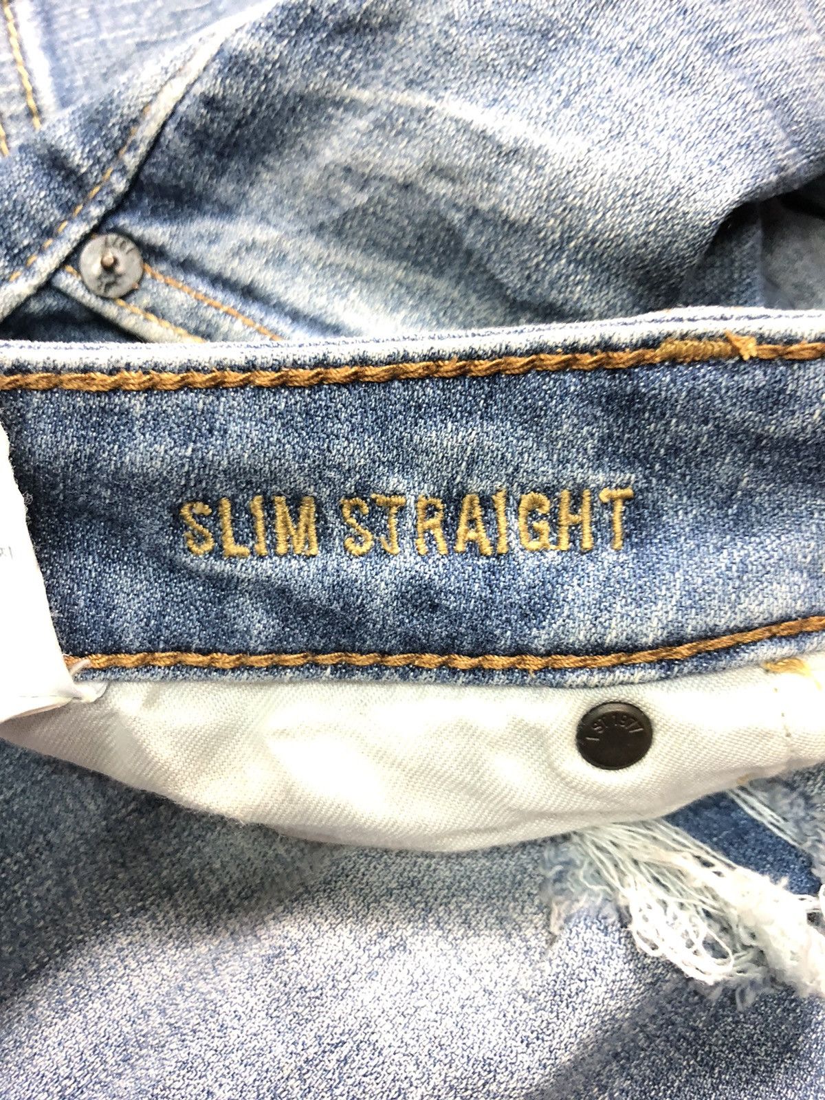 American Eagle Outfitters × Vintage VINTAGE AMERICAN EAGLE BLUE WASH DISTRESSED DENIM Size US 33 - 8 Thumbnail