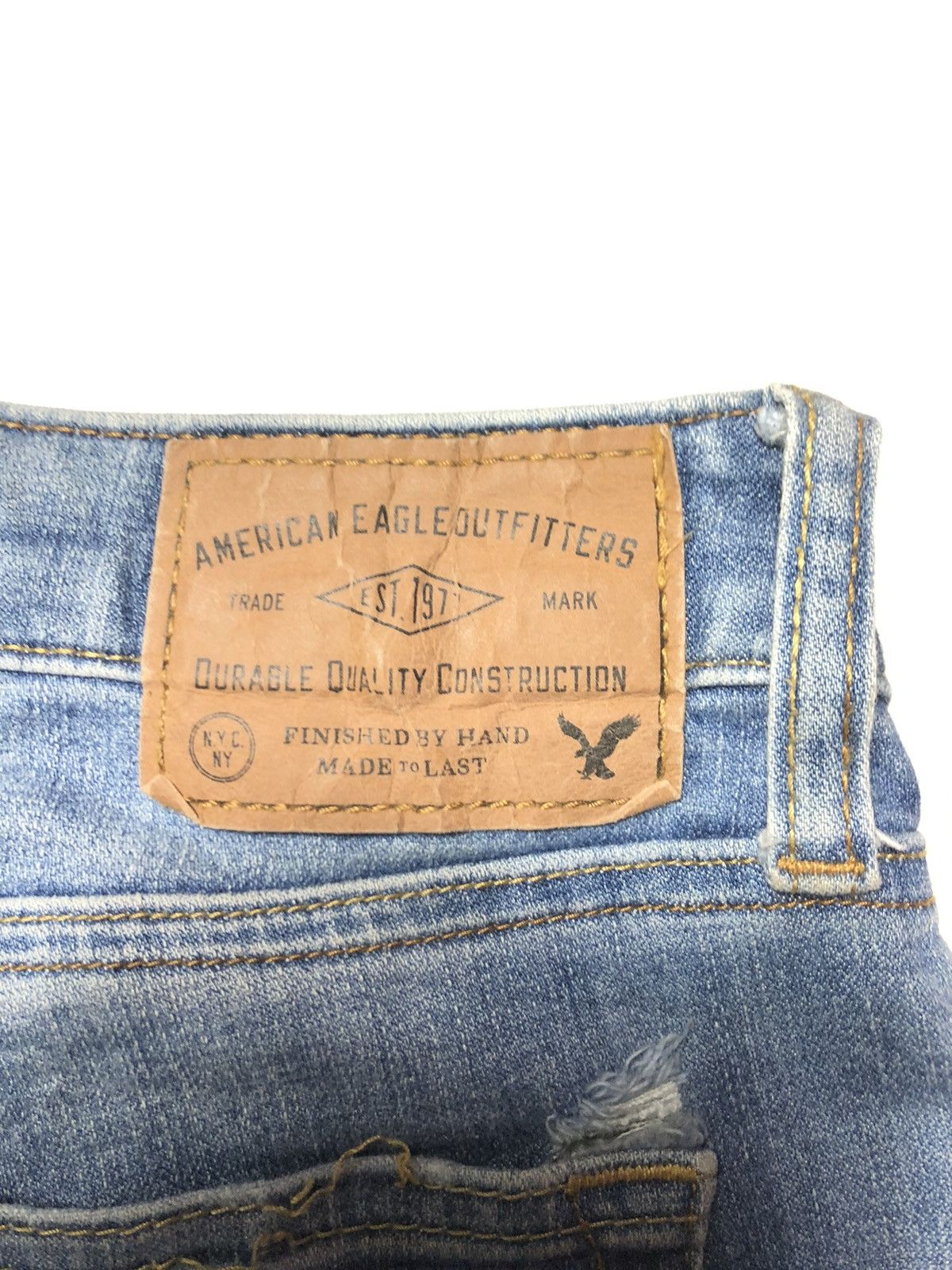 American Eagle Outfitters × Vintage VINTAGE AMERICAN EAGLE BLUE WASH DISTRESSED DENIM Size US 33 - 11 Thumbnail