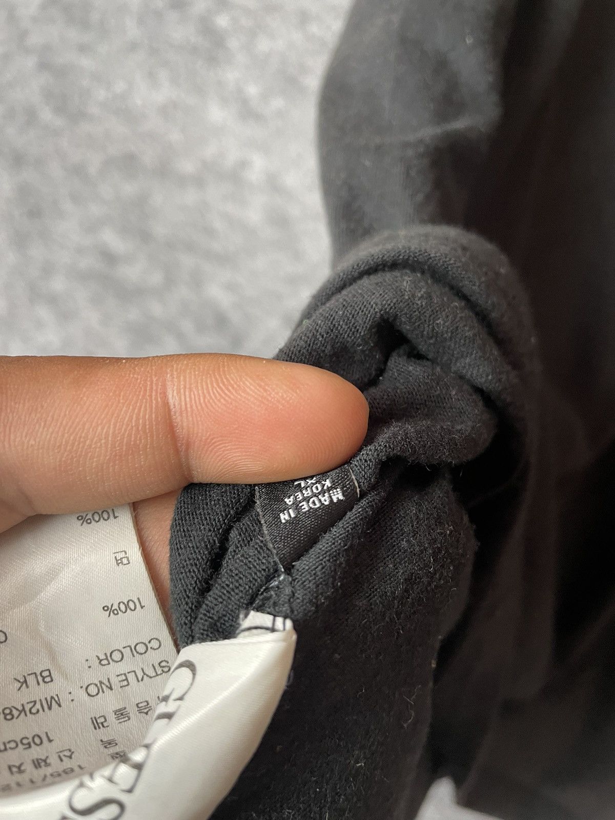 Guess GUESS V NECK TEE Size US XL / EU 56 / 4 - 8 Thumbnail