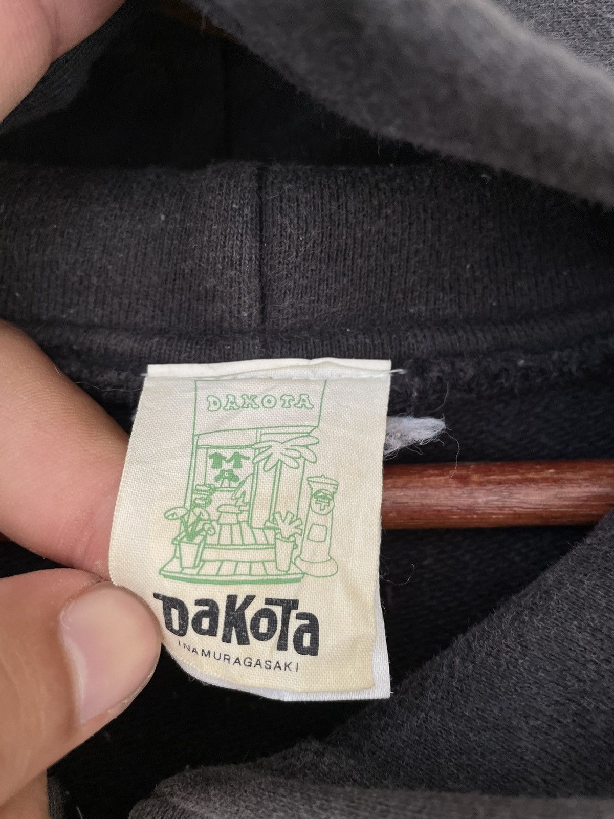Japanese Brand × Vintage VINTAGE DISSTRESSED DAKOTA COWABUNGA DUDE HOODIE Size US L / EU 52-54 / 3 - 5 Thumbnail