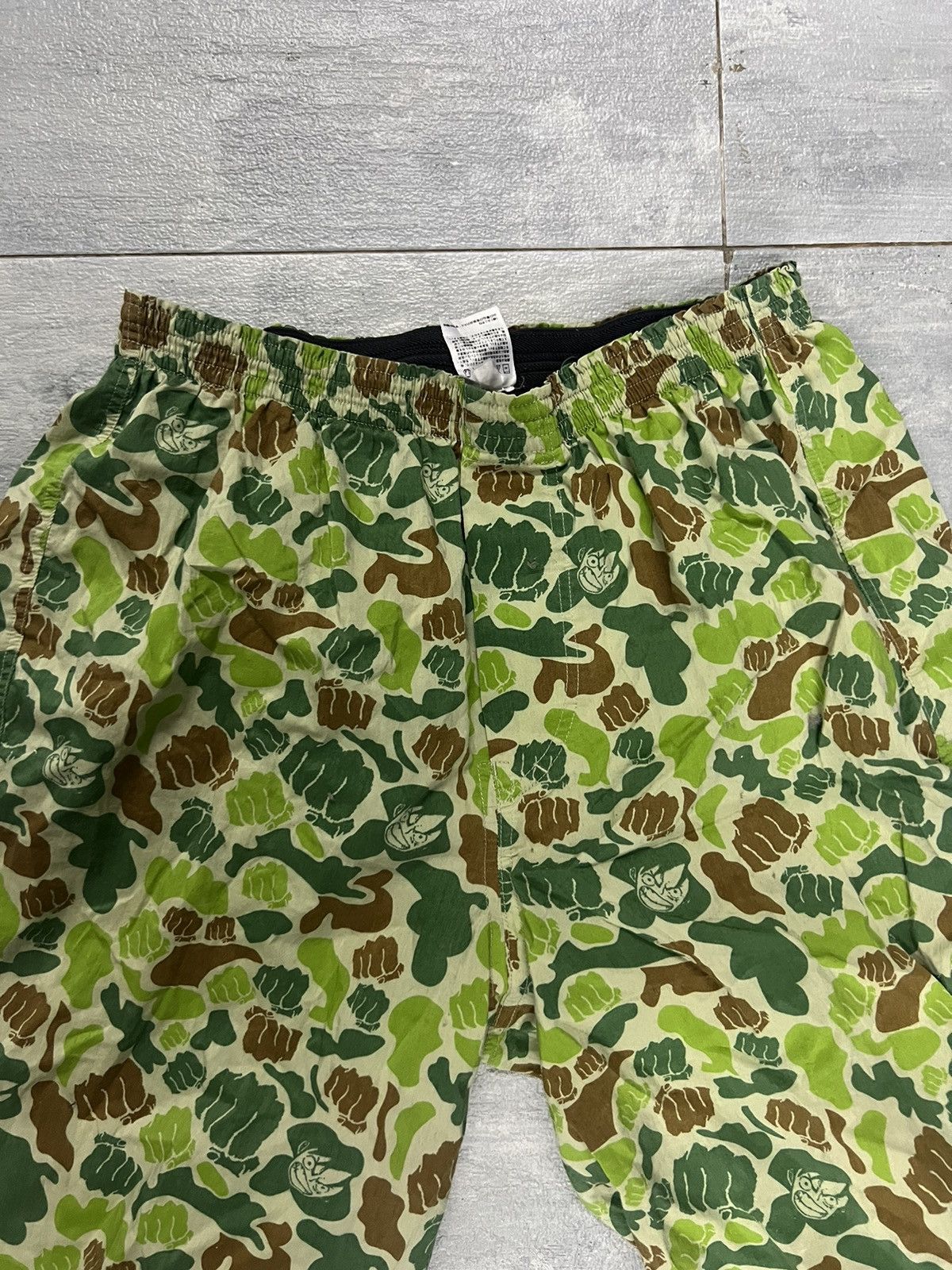 Japanese Brand × One Piece × Uniqlo One Piece Over Print Shorts Boxer Size US 36 / EU 52 - 2 Thumbnail
