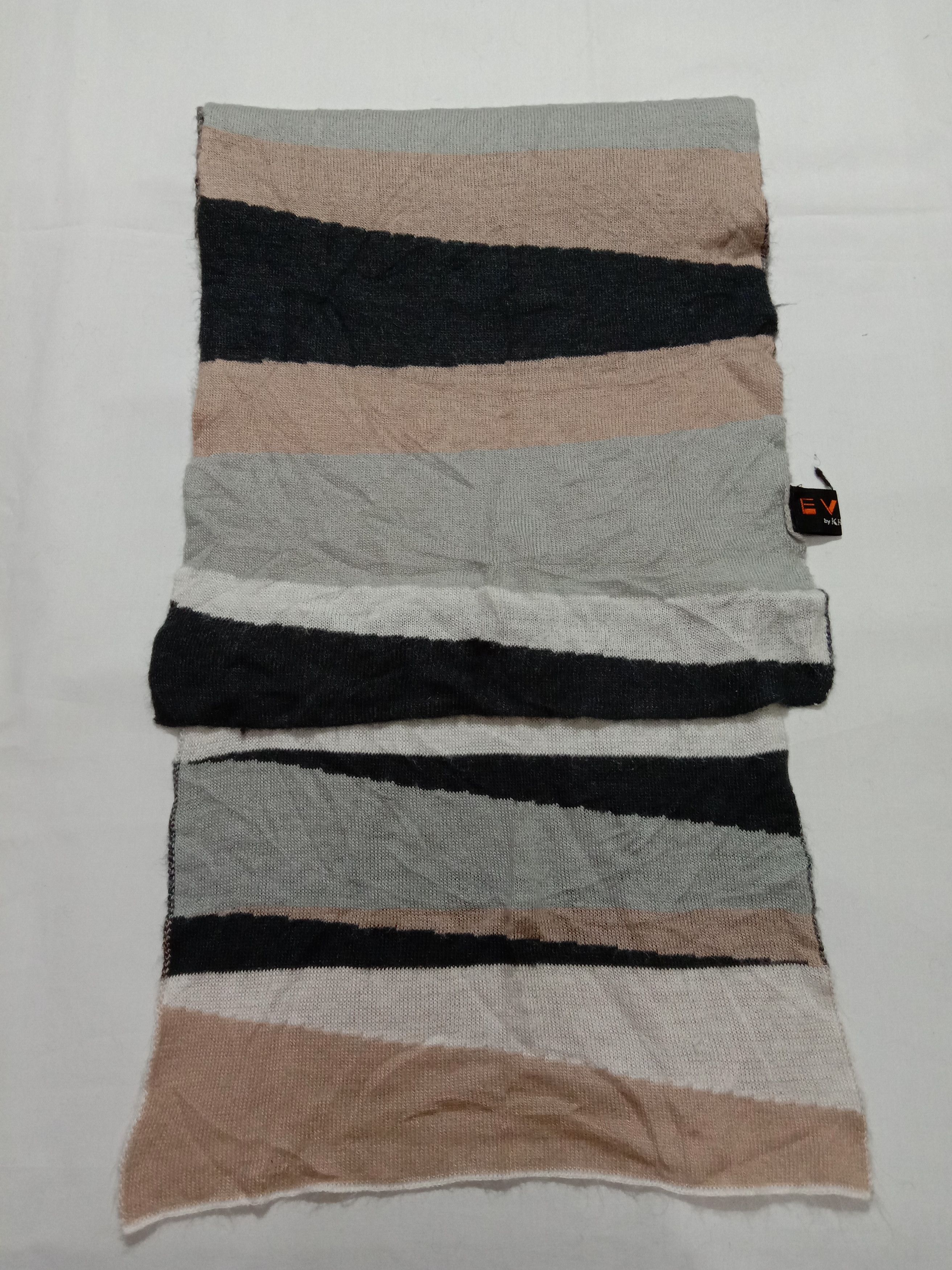 Japanese Brand Evex by Krizia Muffler/Scarf Simple And Nice Design Size ONE SIZE - 8 Thumbnail