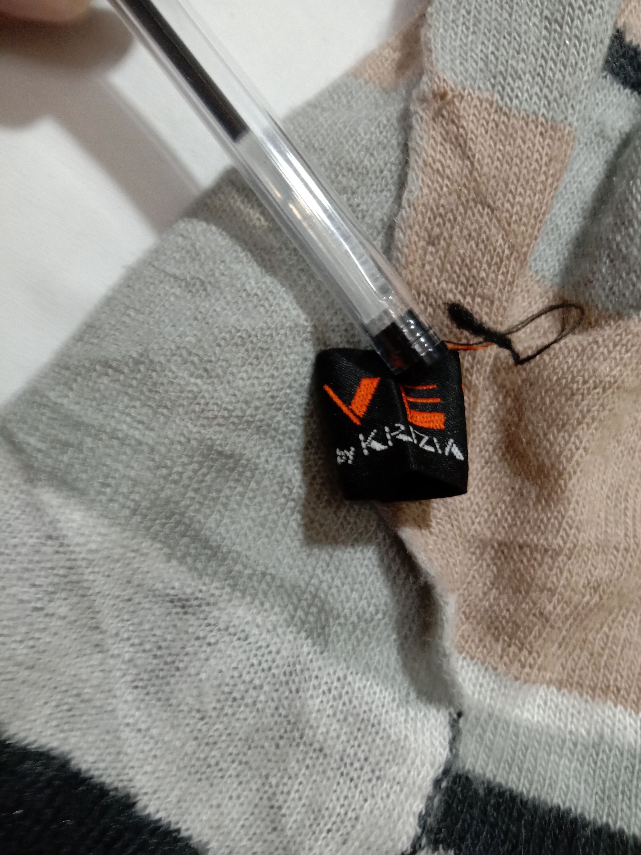Japanese Brand Evex by Krizia Muffler/Scarf Simple And Nice Design Size ONE SIZE - 2 Thumbnail