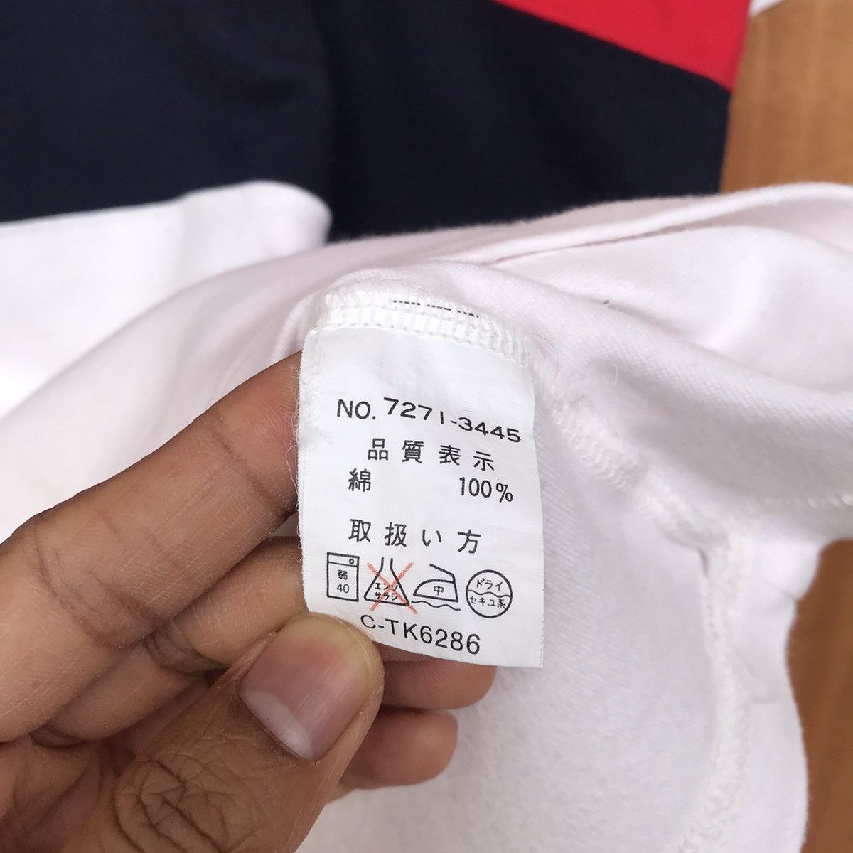 Designer × Gianni Valentino Rare Valentino Multicolor big spell out embroidered Size US XL / EU 56 / 4 - 7 Thumbnail