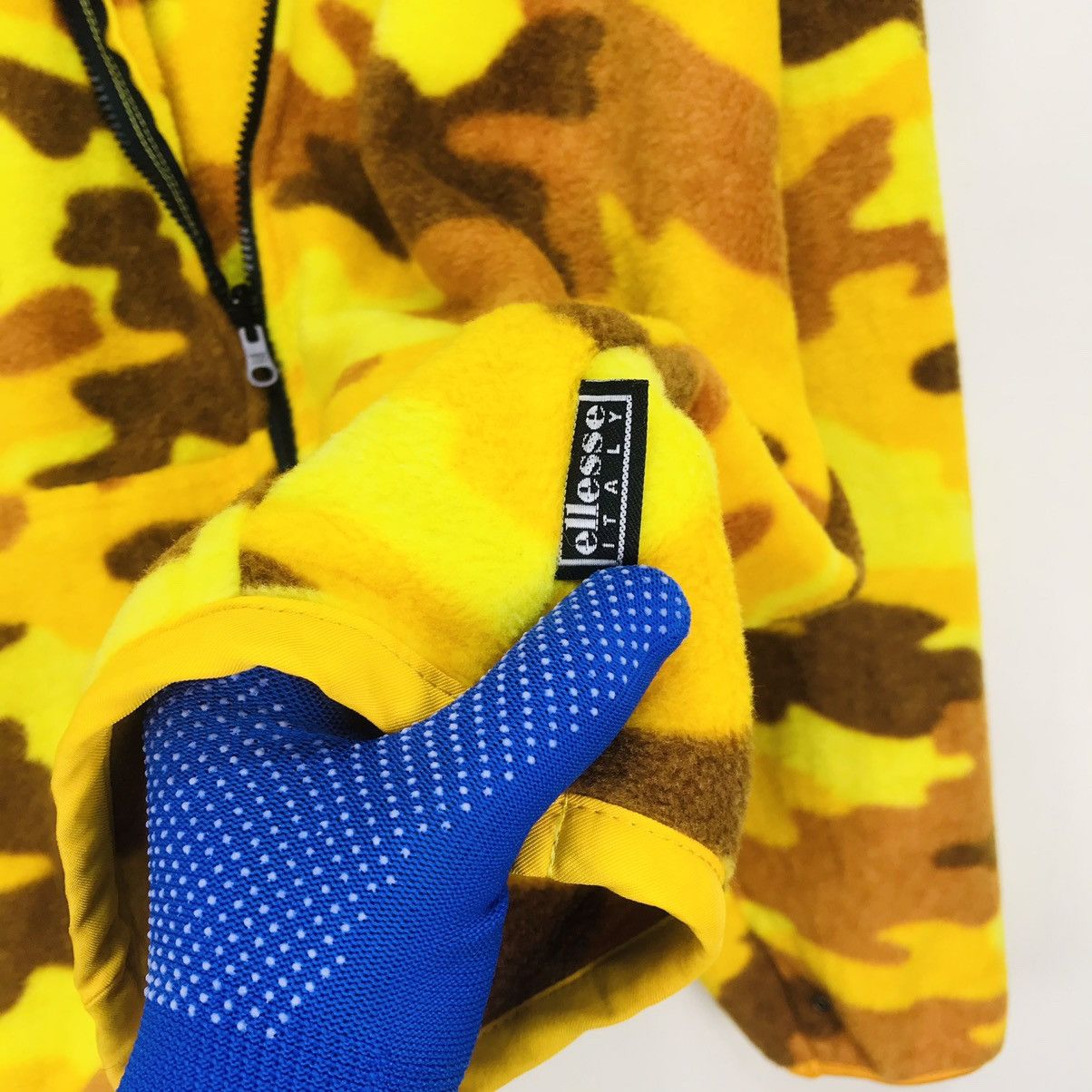 Ellesse Rare Ellesse Camo Fleece adventure skiers made in japan Size US L / EU 52-54 / 3 - 5 Thumbnail