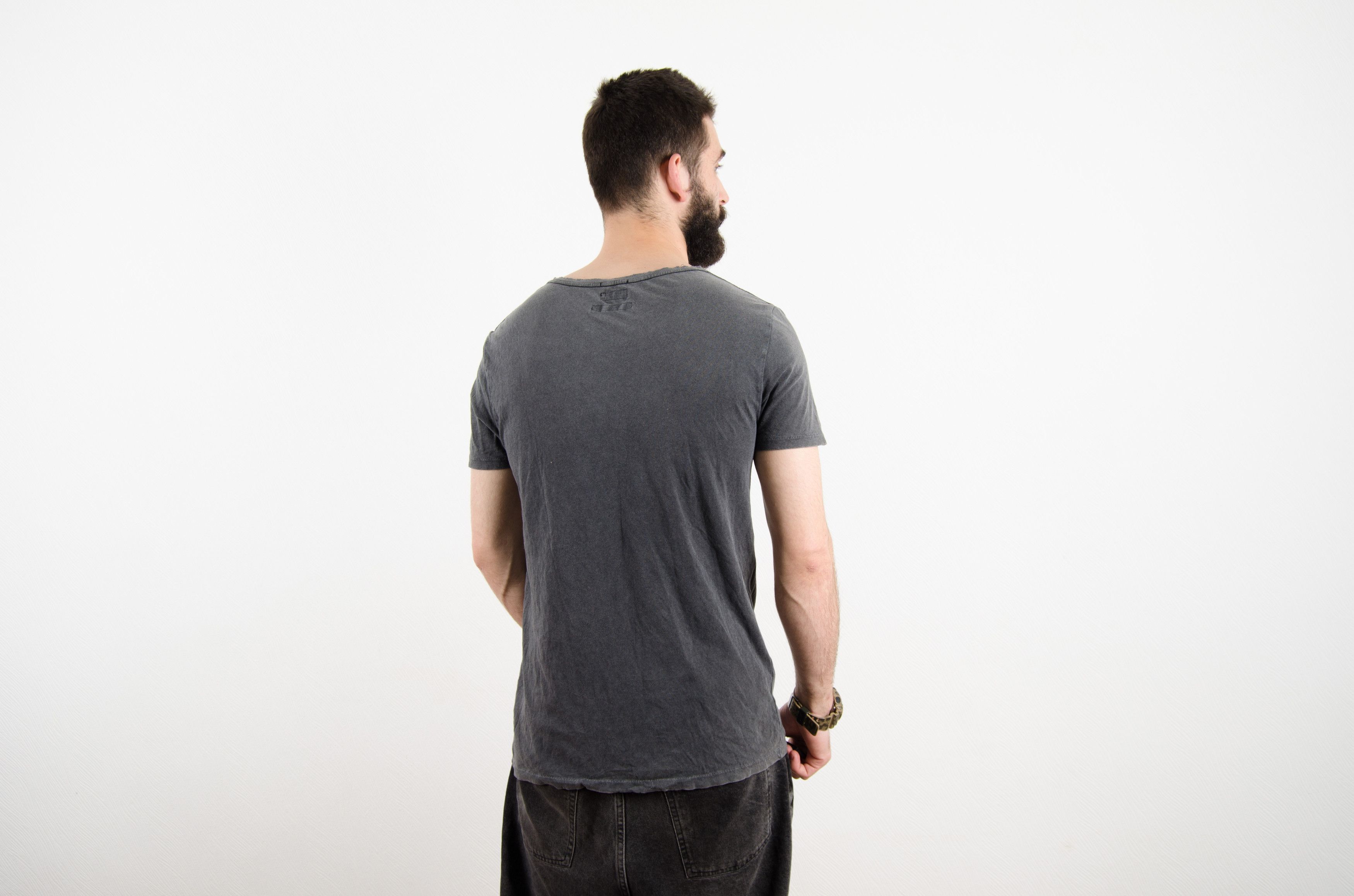 Allsaints AllSaints Vintage Sample Distressed Graphic T Shirt Size US M / EU 48-50 / 2 - 2 Thumbnail