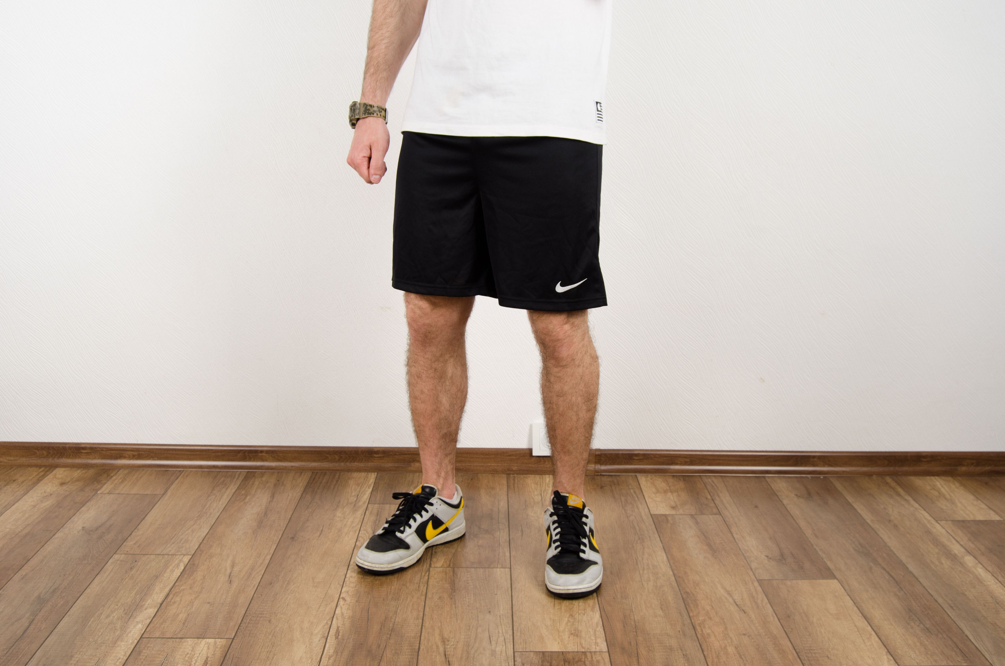 Nike Vintage Nike Training Shorts Swoosh Size US 29 - 1 Thumbnail