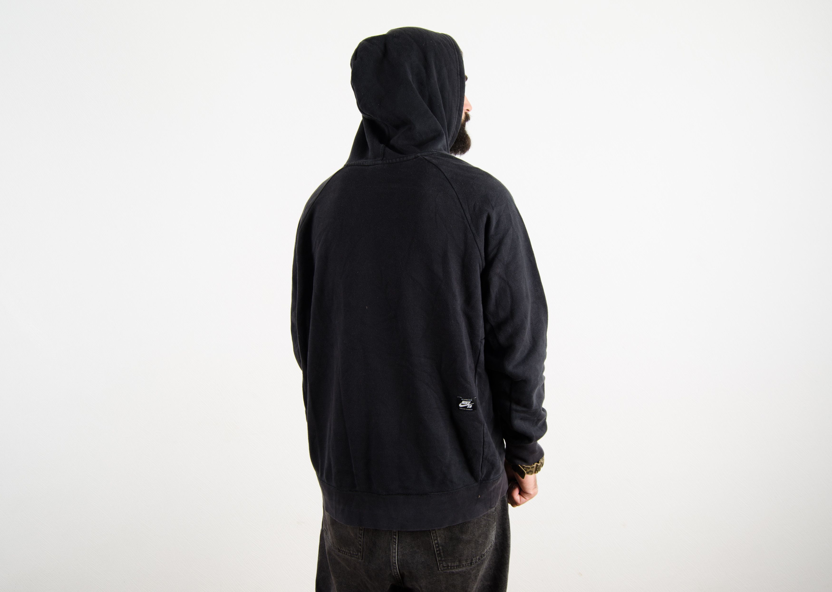 Nike Vintage Nike SB Big Logo Black Hoodie L Size US L / EU 52-54 / 3 - 3 Thumbnail