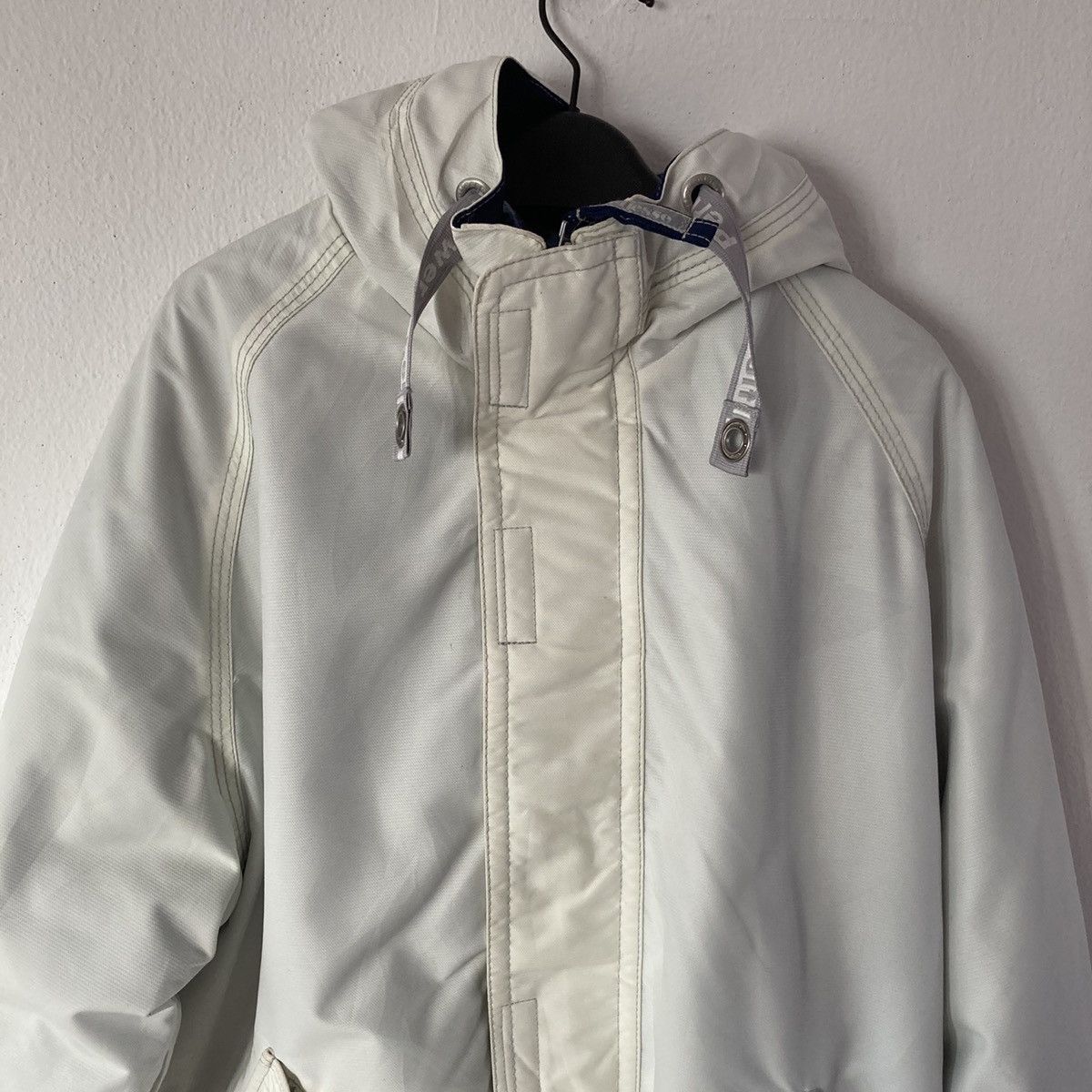 Ellesse ELLESSE EMBROIDERY FLOWER WINTER JACKET Size US L / EU 52-54 / 3 - 9 Thumbnail
