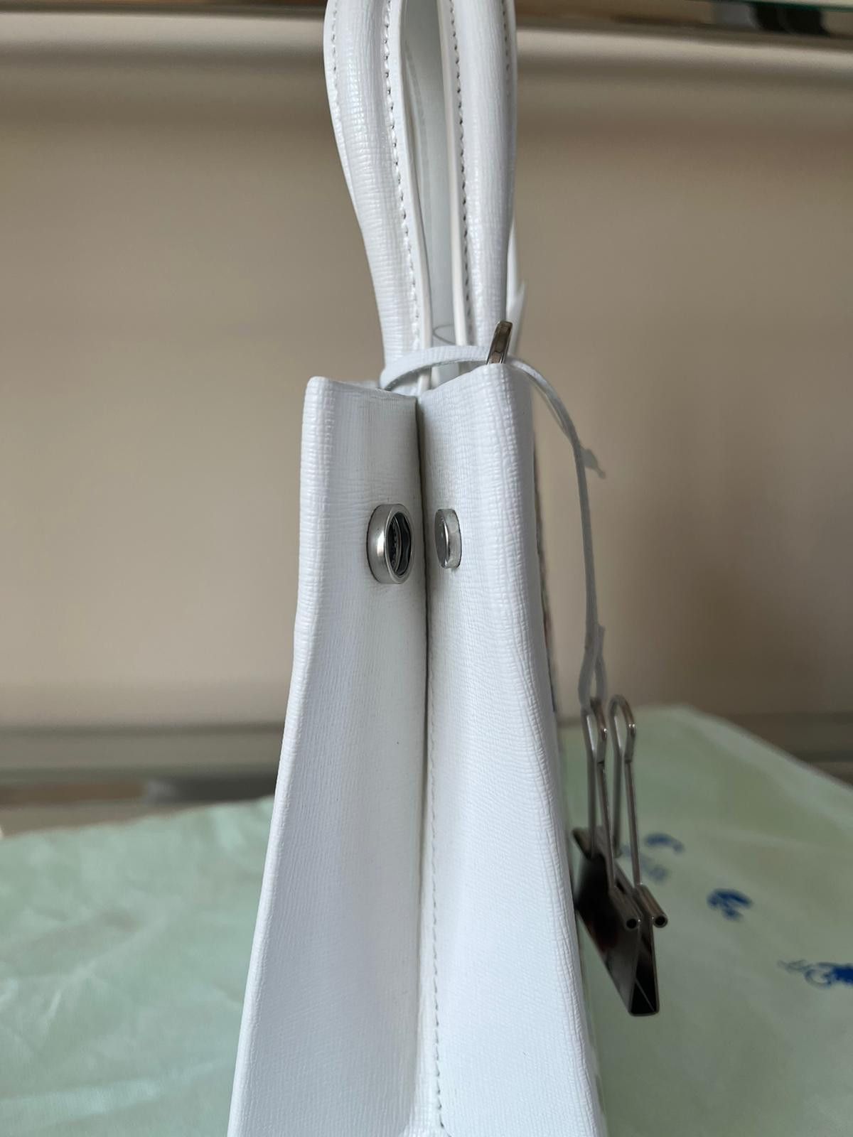 Off-White o1rshd1 Floral Arrow Leather Hand Bag in White Size ONE SIZE - 9 Thumbnail