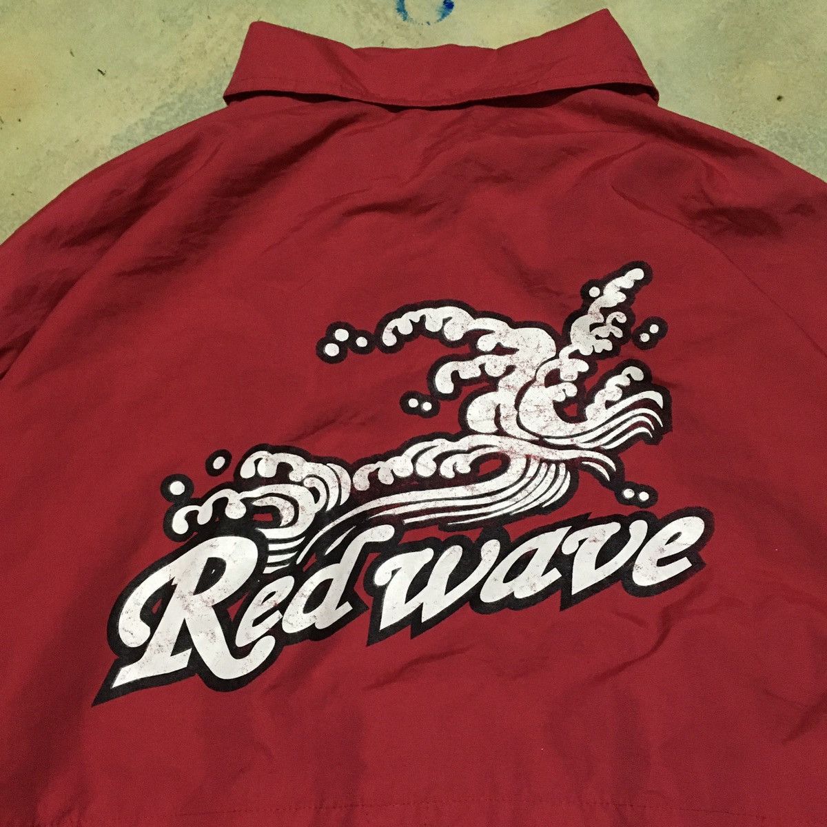 Japanese Brand Japanese Brand Red Wave Light Jacket Windbreaker Big Logo Size US M / EU 48-50 / 2 - 2 Thumbnail
