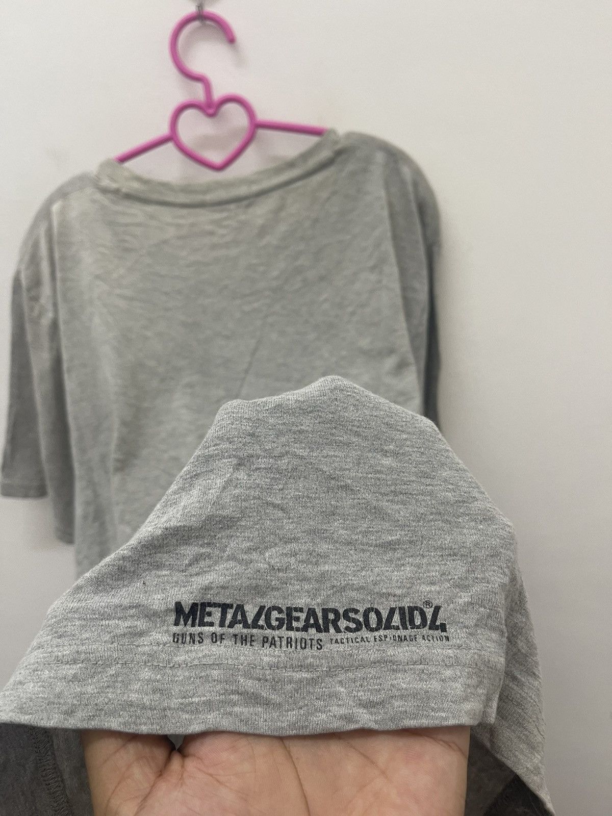 Anime Rare Vintage METAL GEAR SOLID 4 x Uniqlo Tee Size US XL / EU 56 / 4 - 5 Thumbnail