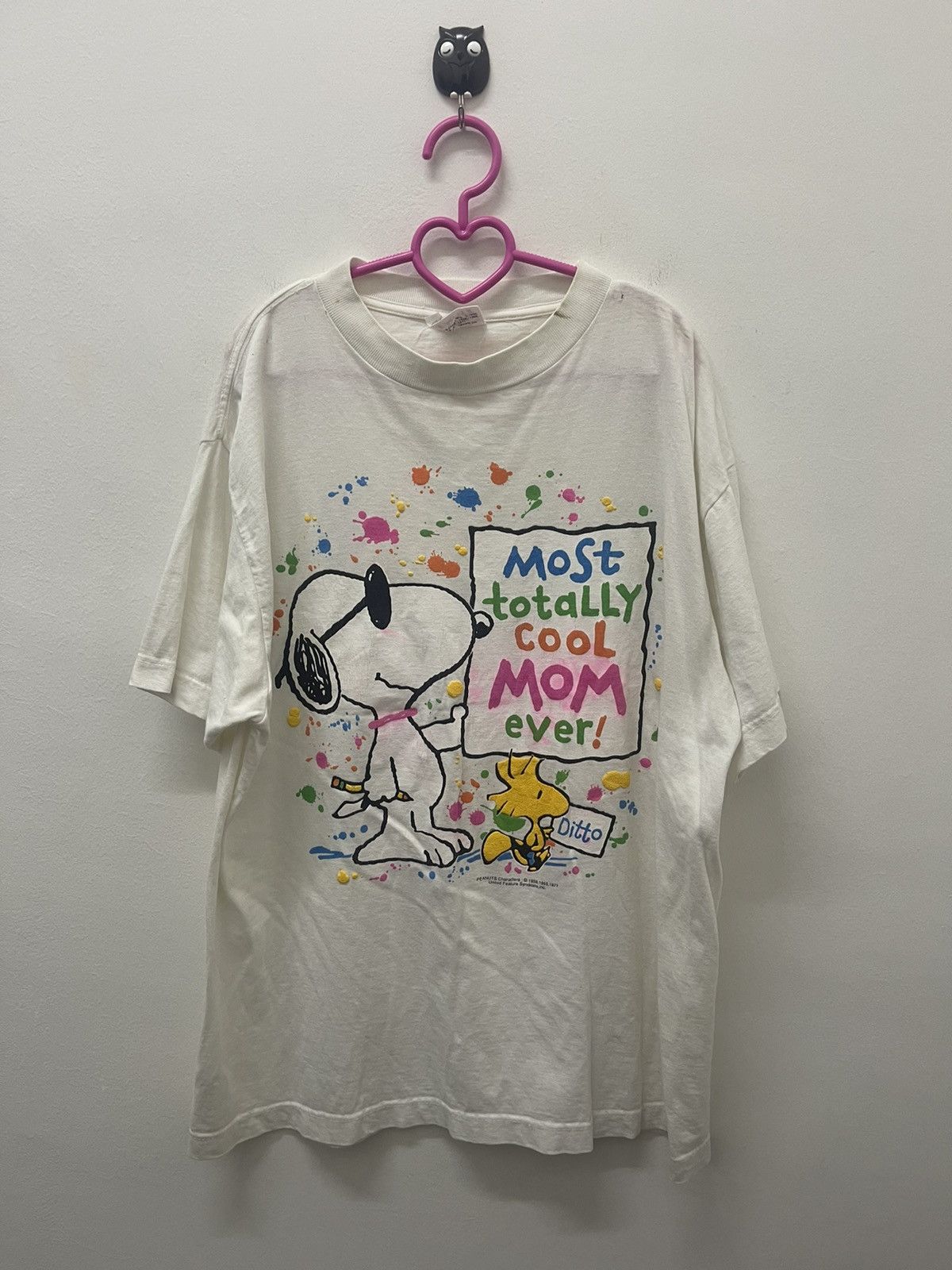 image of Cartoon Network x Peanuts Vintage Peanuts United Feature Syndicate Cool Mom Ever in White (Size XL)