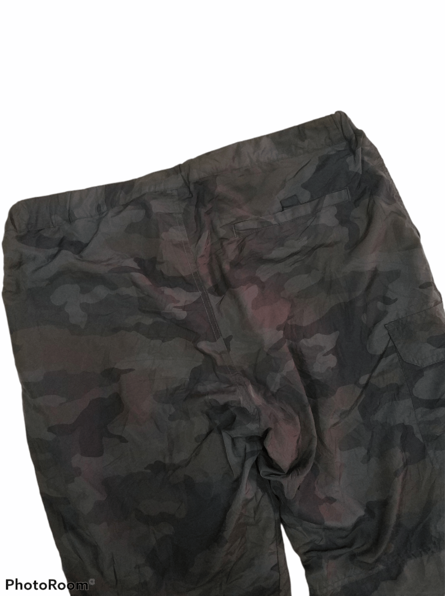 Japanese Brand 🔥Uniqlo Camo Fleece Pants Size US 35 - 6 Thumbnail