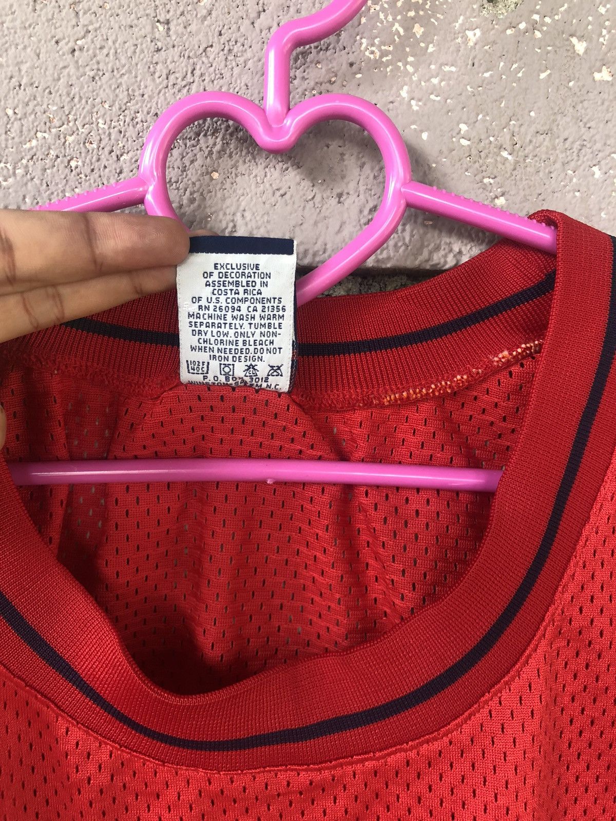 Champion Vintage CHAMPION Embroidered Spell Out Sleeveless Jersey Size US L / EU 52-54 / 3 - 4 Thumbnail