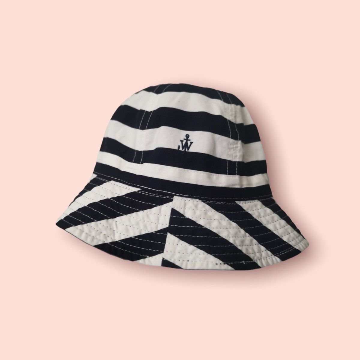 JW Anderson × Japanese Brand × Uniqlo UNIQLO X J. W. ANDERSON - REVERSIBLE 6 PANELS BUCKET HAT Size ONE SIZE - 4 Thumbnail