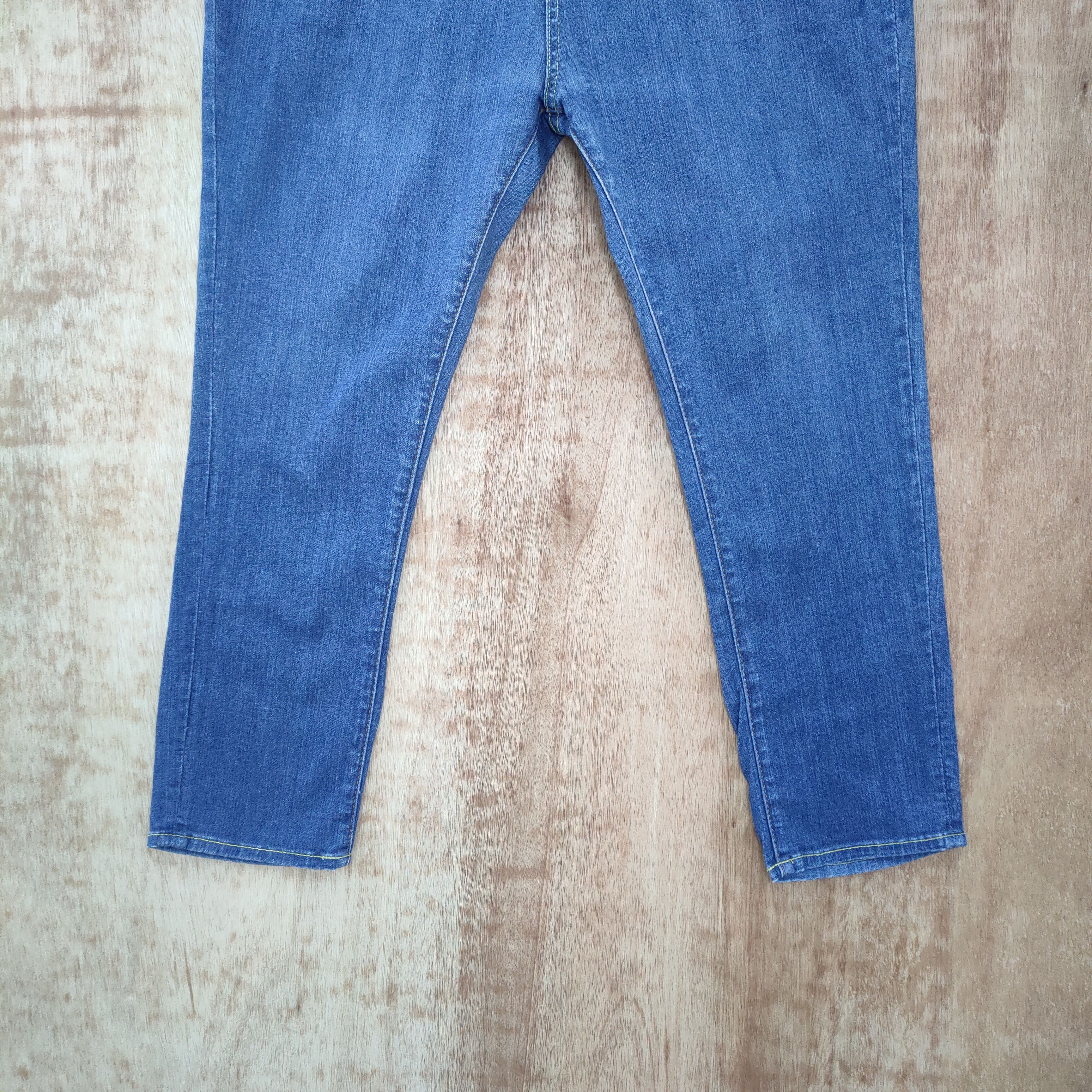 Issey Miyake NE-NET by ISSEY MIYAKE BUCKLE BACK DENIM JEANS Size US 28 / EU 44 - 4 Thumbnail