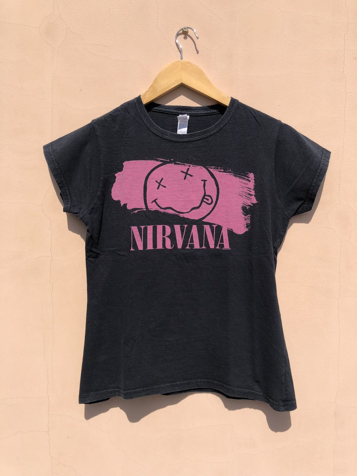 Band Tees Vintage 2008 Nirvana Kurt Cobain Smile Black Tee Size M / US 6-8 / IT 42-44 - 1 Thumbnail
