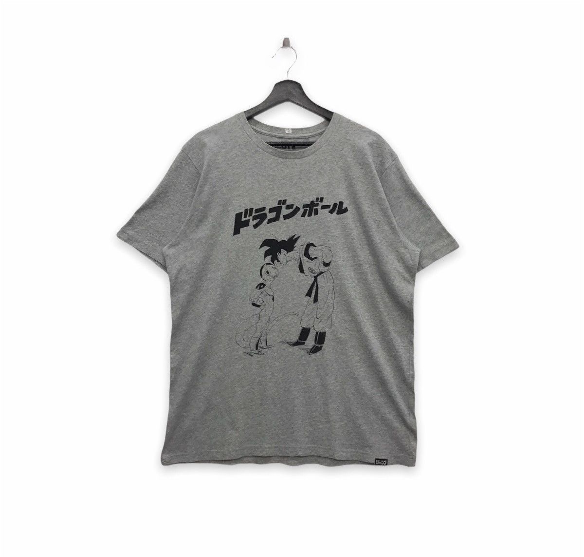 Anime × Uniqlo Rare!! Uniqlo X Dragon Ball Goku VS Frieza Graphic Size US XL / EU 56 / 4 - 1 Thumbnail