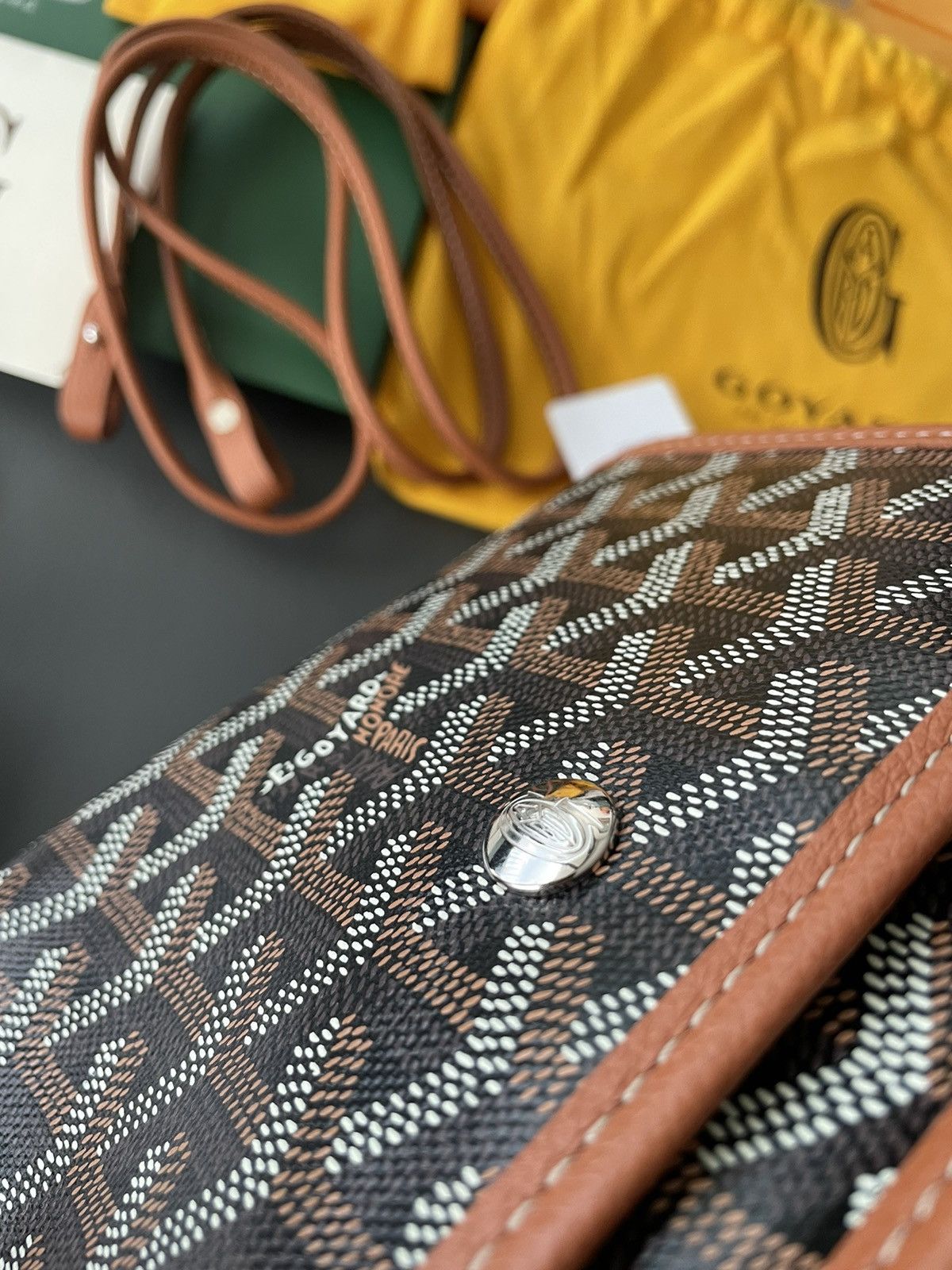 Goyard Rare Brand New Limited Edition Crossbody Iconic Logo Bag Size ONE SIZE - 15 Thumbnail