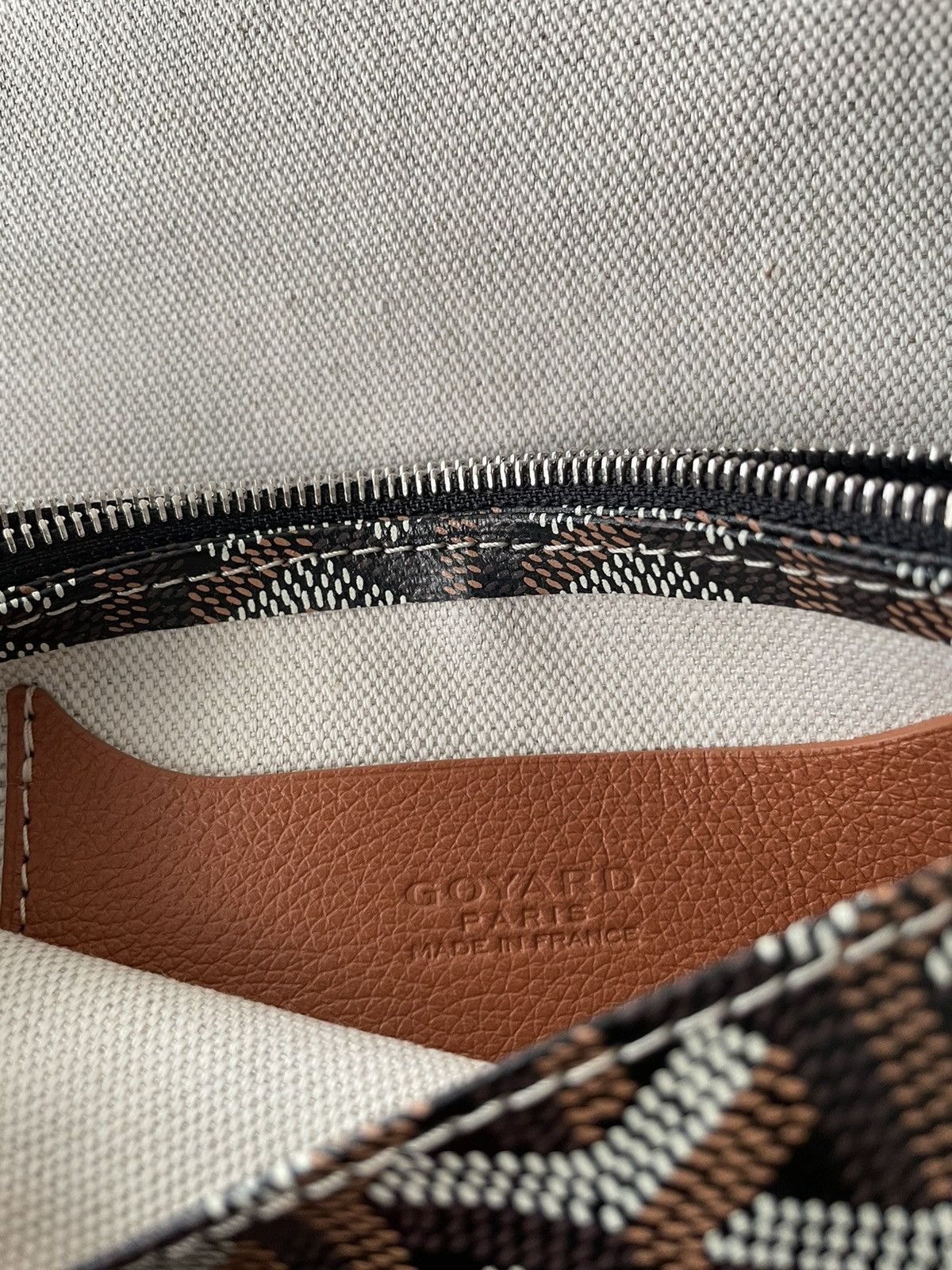 Goyard Rare Brand New Limited Edition Crossbody Iconic Logo Bag Size ONE SIZE - 17 Thumbnail