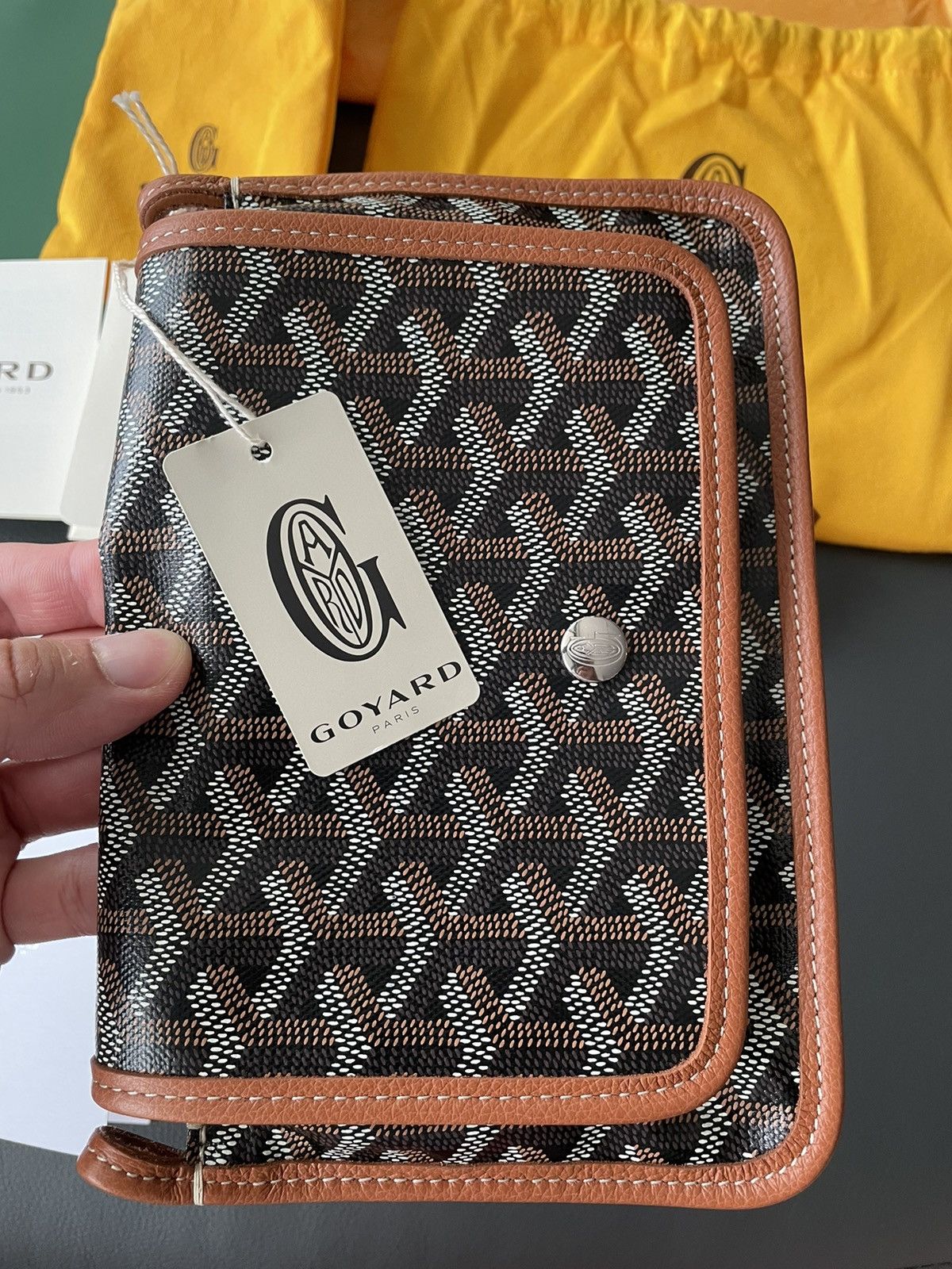 Goyard Rare Brand New Limited Edition Crossbody Iconic Logo Bag Size ONE SIZE - 6 Thumbnail