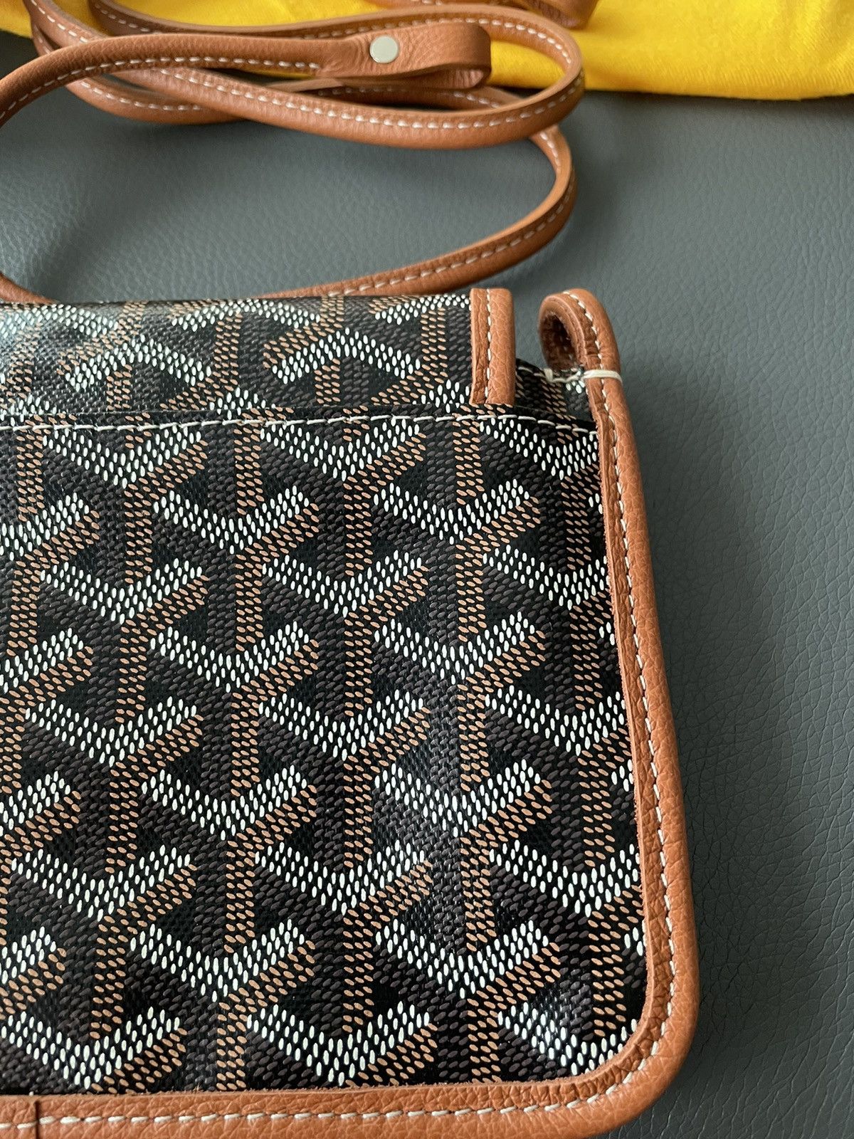 Goyard Rare Brand New Limited Edition Crossbody Iconic Logo Bag Size ONE SIZE - 24 Thumbnail