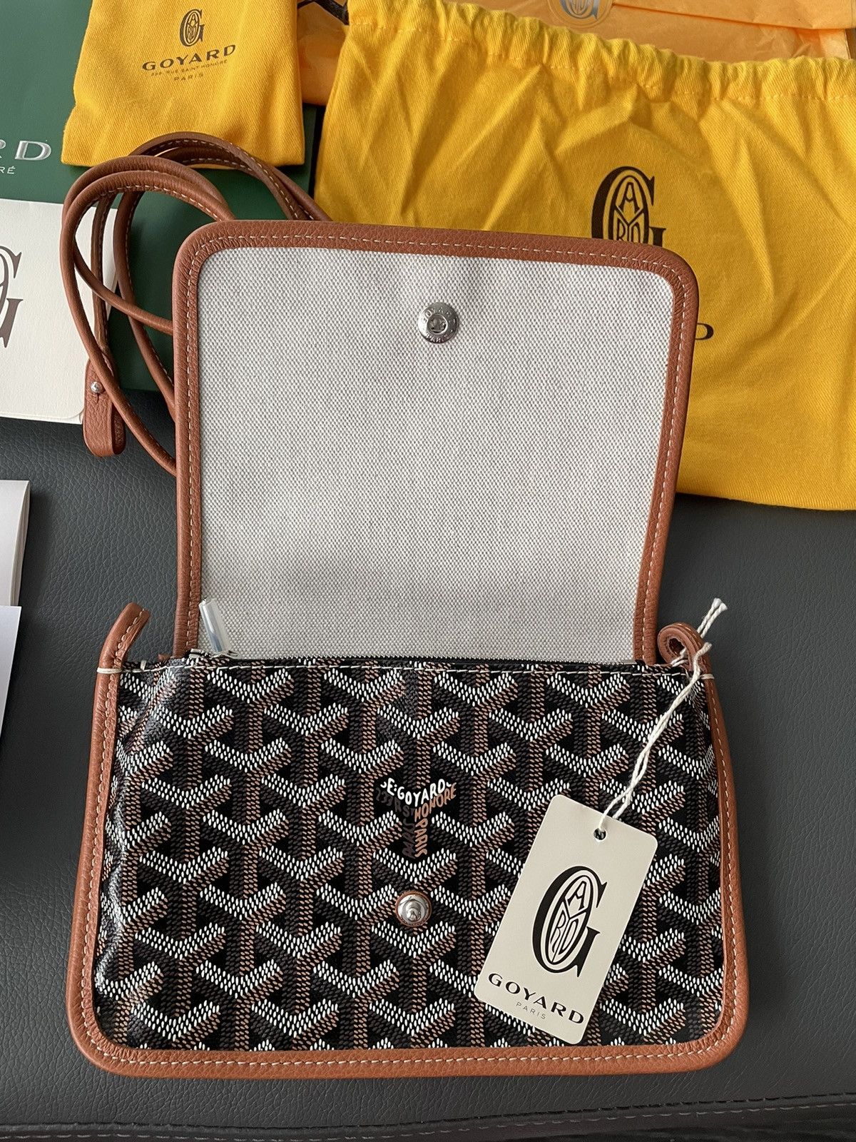 Goyard Rare Brand New Limited Edition Crossbody Iconic Logo Bag Size ONE SIZE - 3 Thumbnail