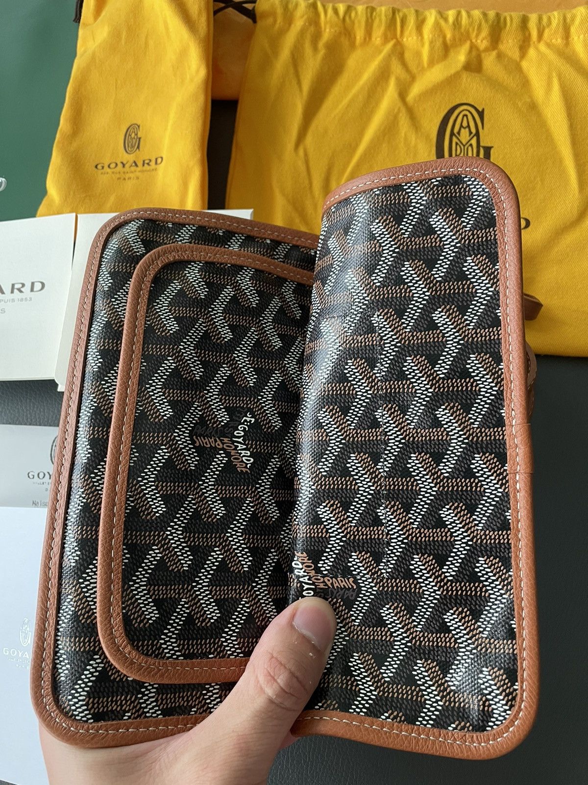 Goyard Rare Brand New Limited Edition Crossbody Iconic Logo Bag Size ONE SIZE - 25 Thumbnail