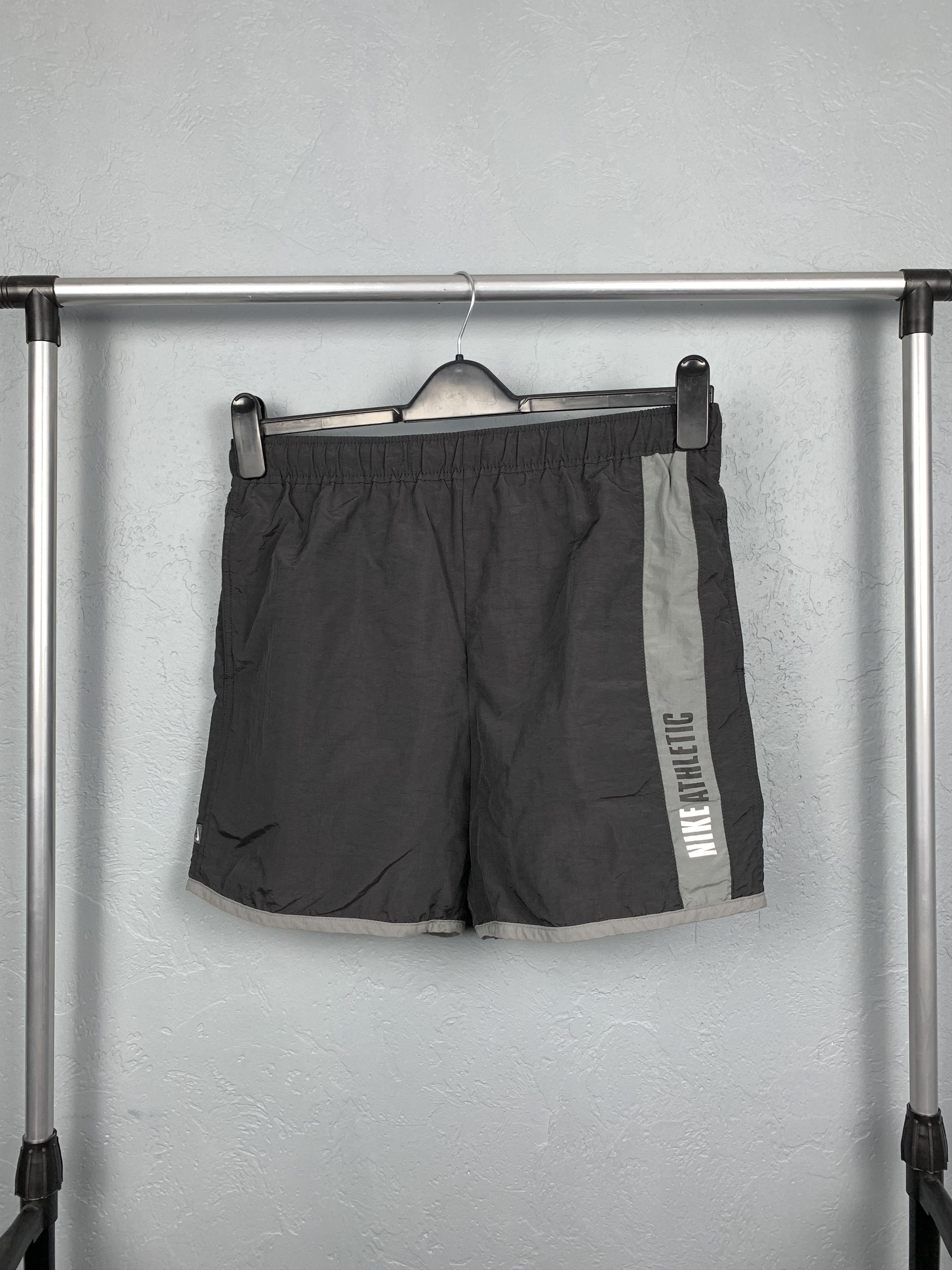 Nike × Vintage Nike Vintage Nylon Shorts Y2K Size US 32 / EU 48 - 1 Thumbnail