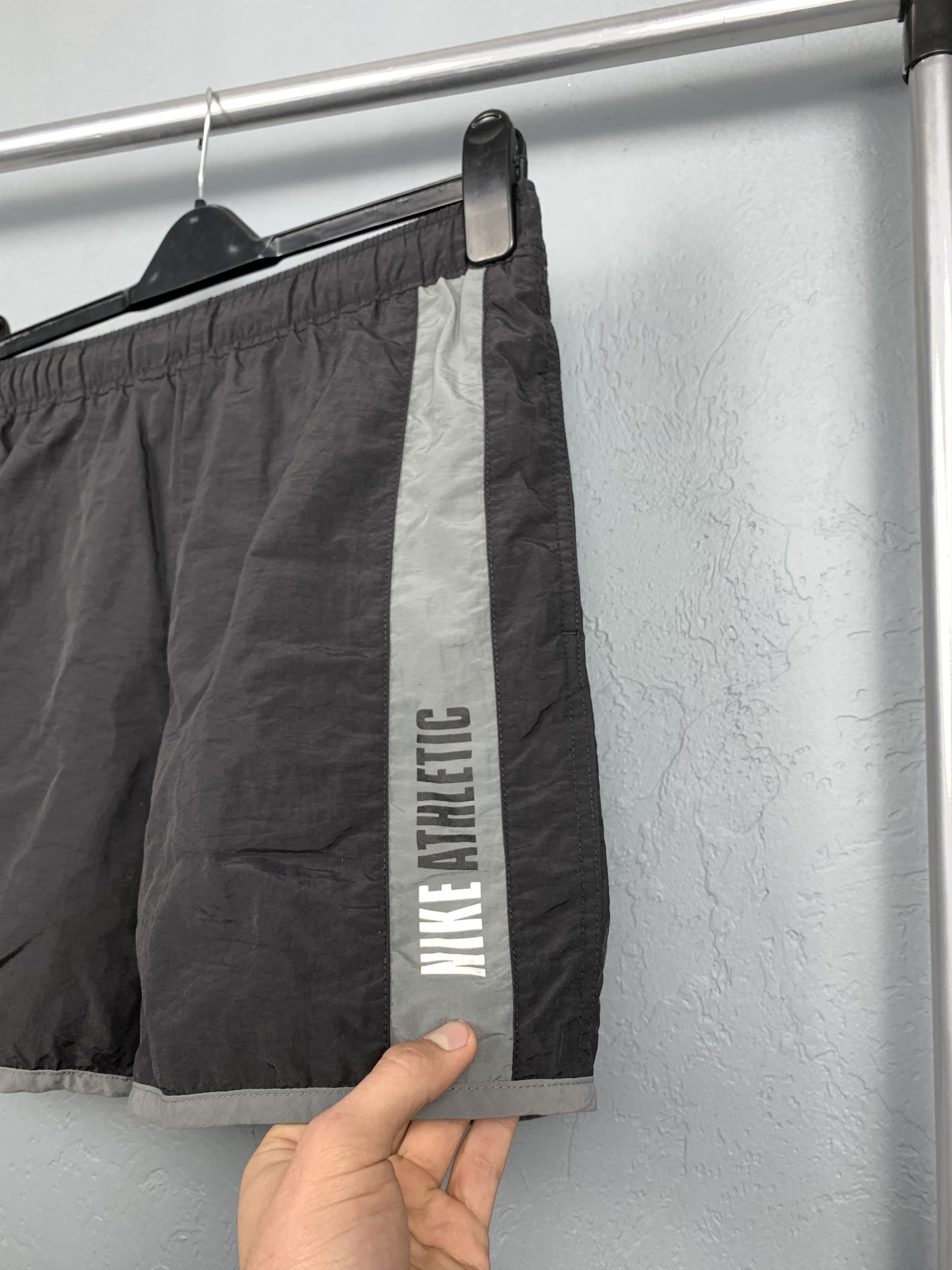 Nike × Vintage Nike Vintage Nylon Shorts Y2K Size US 32 / EU 48 - 2 Thumbnail
