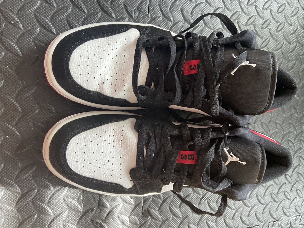 Jordan Brand × Nike Jordan 1 Low Black Toe Size US 11 / EU 44 - 2 Thumbnail
