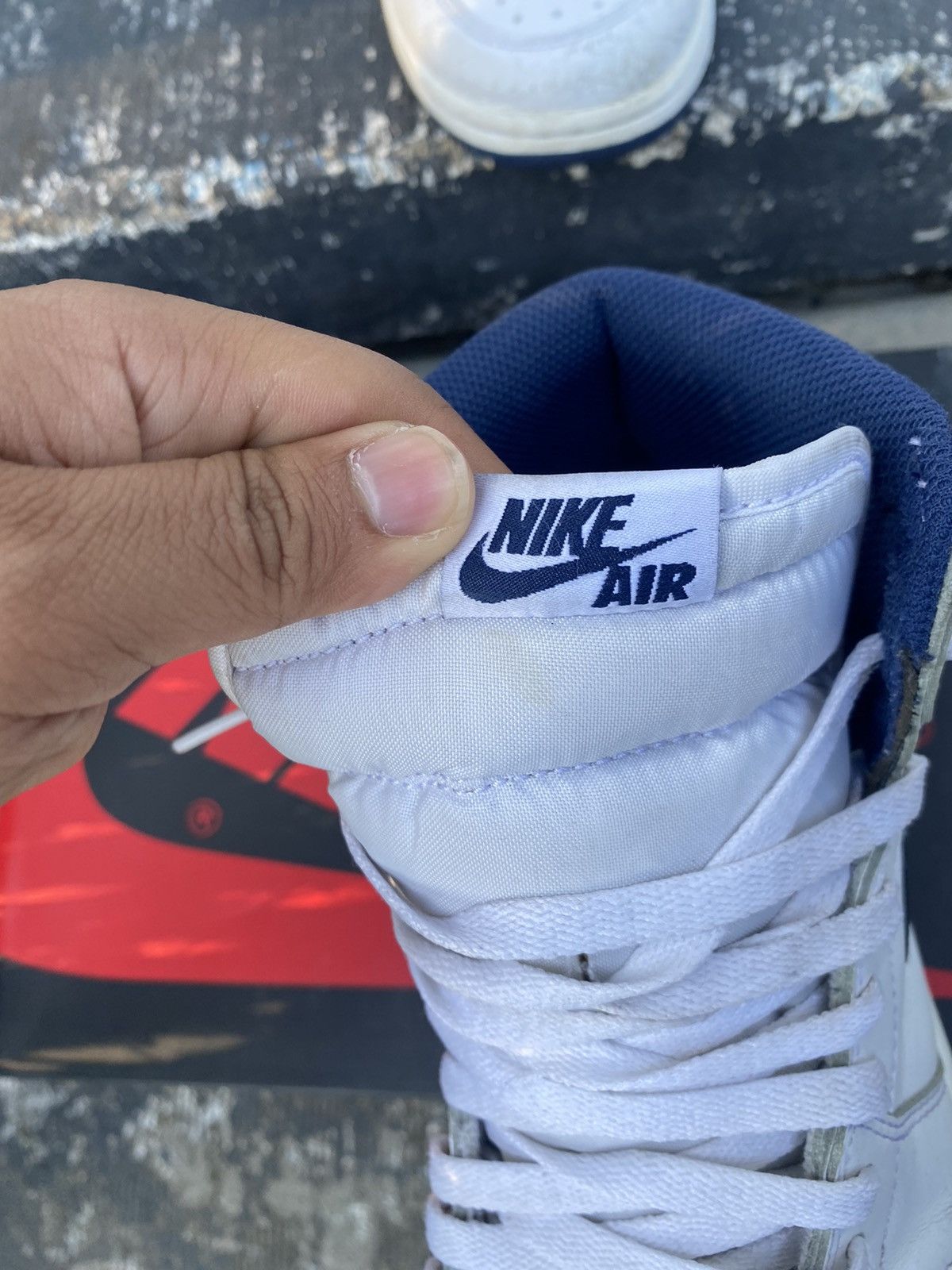 Jordan Brand Air Jordan 1 metallic navy Size US 9 / EU 42 - 8 Thumbnail