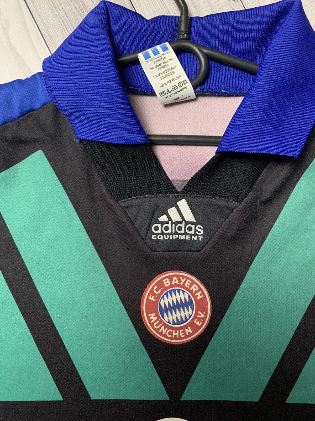 Adidas × Vintage Vintage Soccer jersey Bayern Munich adidas goalkeeper rare Size US M / EU 48-50 / 2 - 5 Thumbnail