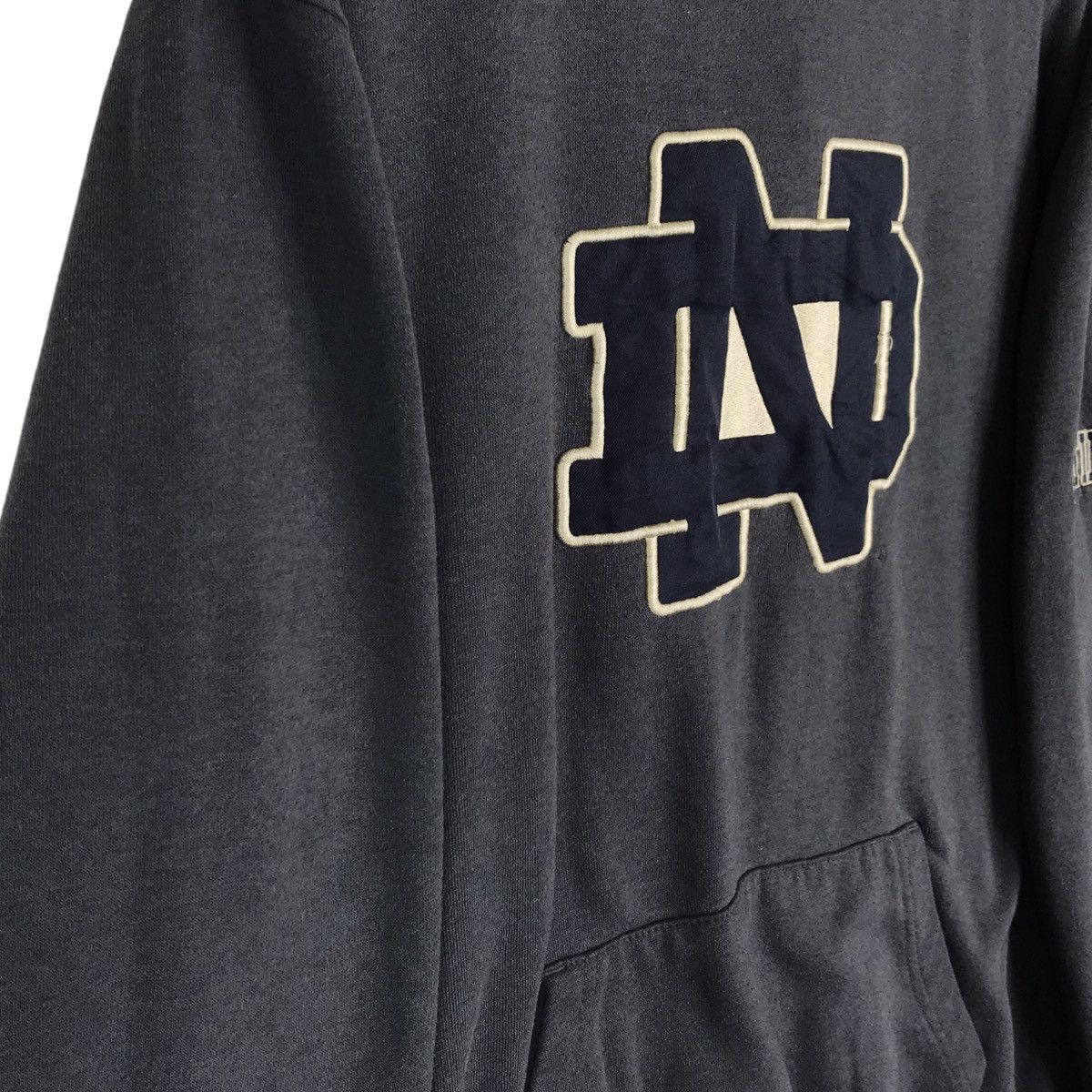 Vintage Vintage Notre Dame Fighting Irish Hoodie Pullover Size US L / EU 52-54 / 3 - 4 Thumbnail
